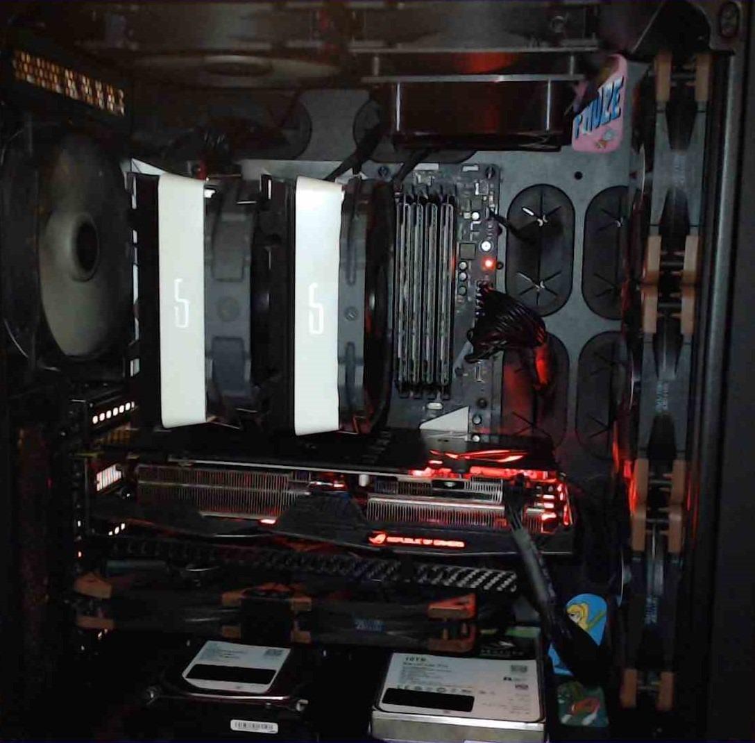 Intel Core i7-8700K Desktop Processor 6 Cores up to 4.7GHz Turbo Unlocked LGA1151 300 Series 95W Customer Review Intel Core i7-8700K Desktop Processor 6 Cores up to 4.7GHz Turbo Unlocked LGA1151 300 Series 95W - Customer Photo 1