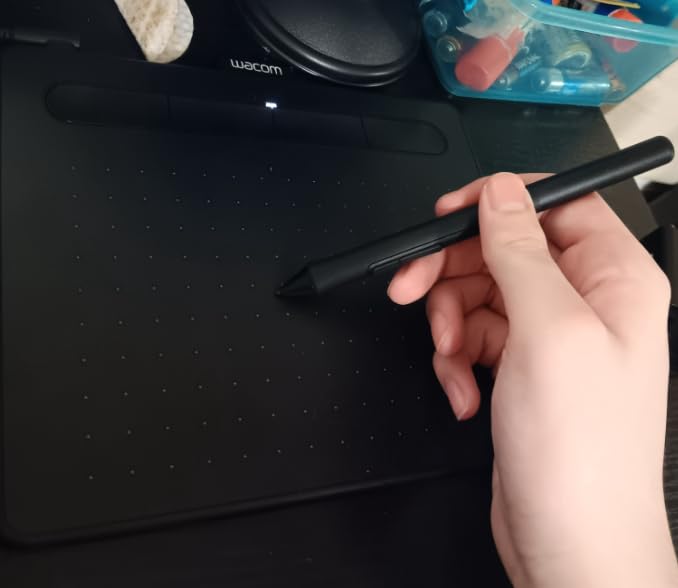 Wacom Intuos Small Graphics Drawing Tablet, includes Training & Software; 4 Customizable ExpressKeys Compatible With Chromebook Mac Android & Windows, photo/video editing, design & education,Black Customer Review Wacom Intuos Small Graphics Drawing Tablet, includes Training & Software; 4 Customizable ExpressKeys Compatible With Chromebook Mac Android & Windows, photo/video editing, design & education,Black - Customer Photo 1