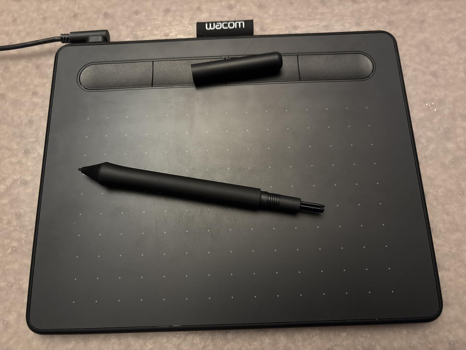 Wacom Intuos Small Graphics Drawing Tablet, includes Training & Software; 4 Customizable ExpressKeys Compatible With Chromebook Mac Android & Windows, photo/video editing, design & education,Black Customer Review Wacom Intuos Small Graphics Drawing Tablet, includes Training & Software; 4 Customizable ExpressKeys Compatible With Chromebook Mac Android & Windows, photo/video editing, design & education,Black - Customer Photo 3