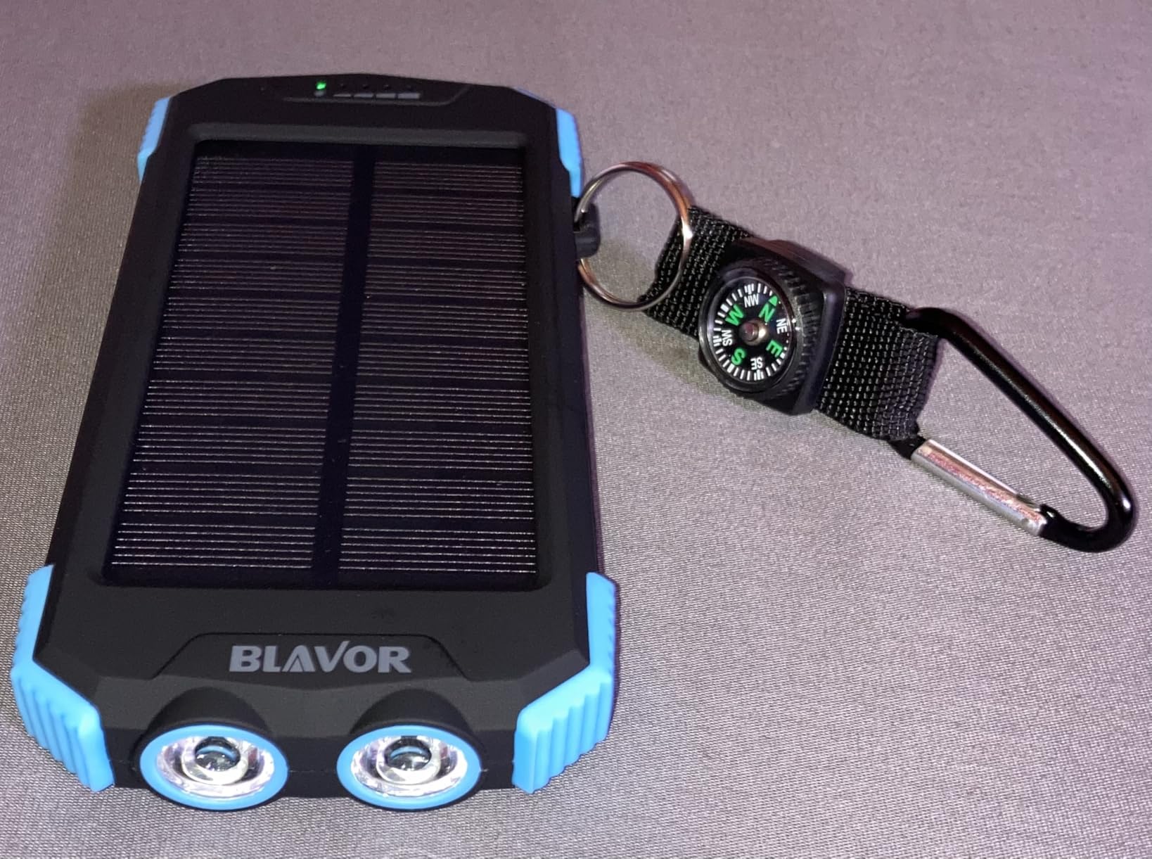 BLAVOR Solar Power Bank 10,000mAh, Portable Wireless Charger, 20W Fast Charging External Battery Pack with USB C for Cell Phones, Solar Panel Charging with Dual Flashlight for Camping customer photo 2