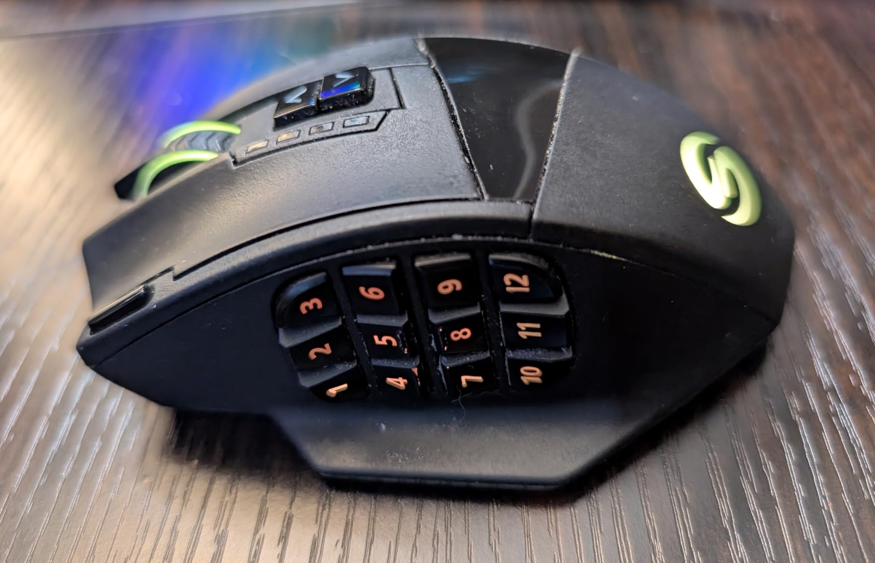 UtechSmart Venus Pro RGB Wireless MMO Gaming Mouse, 16,000 DPI Optical Sensor, 2.4 GHz Transmission Technology, Ergonomic Design, 16M Chroma RGB Lighting, 16 programmable Buttons, Up to 70 Hours Customer Review UtechSmart Venus Pro RGB Wireless MMO Gaming Mouse, 16,000 DPI Optical Sensor, 2.4 GHz Transmission Technology, Ergonomic Design, 16M Chroma RGB Lighting, 16 programmable Buttons, Up to 70 Hours - Customer Photo 1