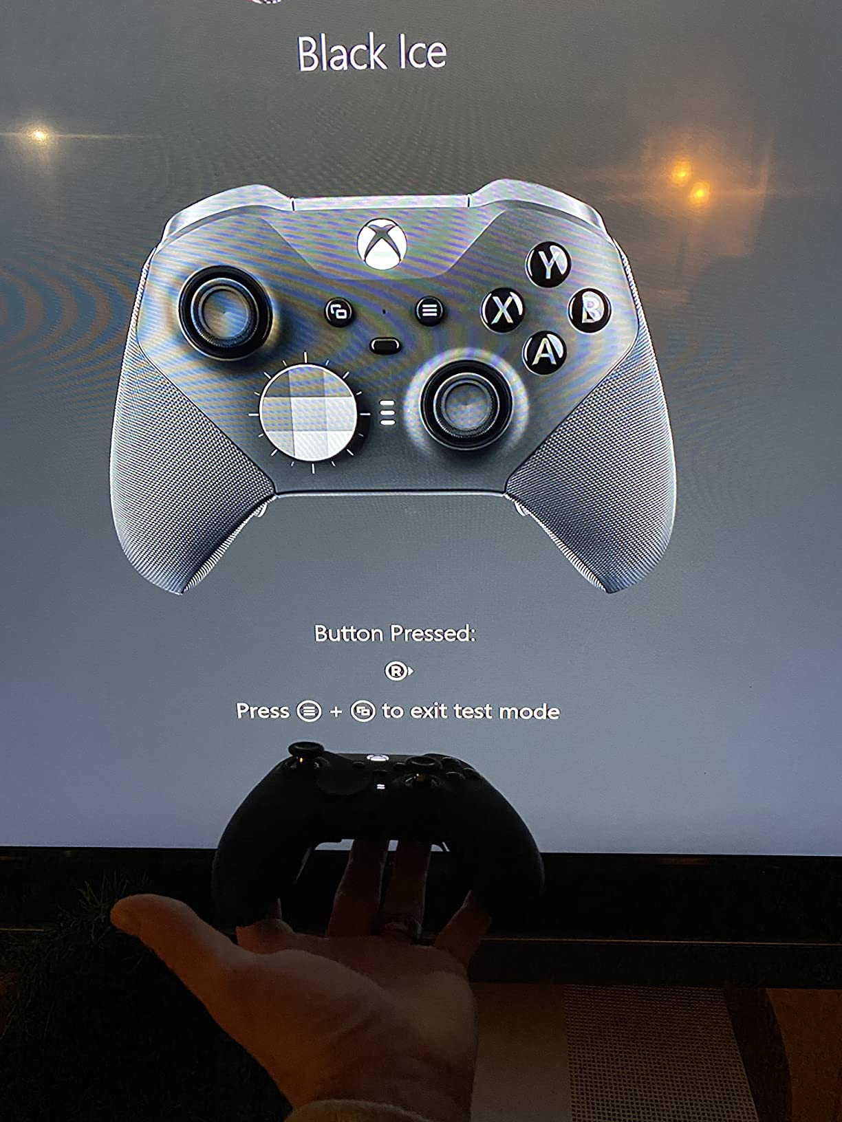 Xbox Elite Series 2 Controller - Black (Renewed) Customer Review Xbox Elite Series 2 Controller - Black (Renewed) - Customer Photo 2