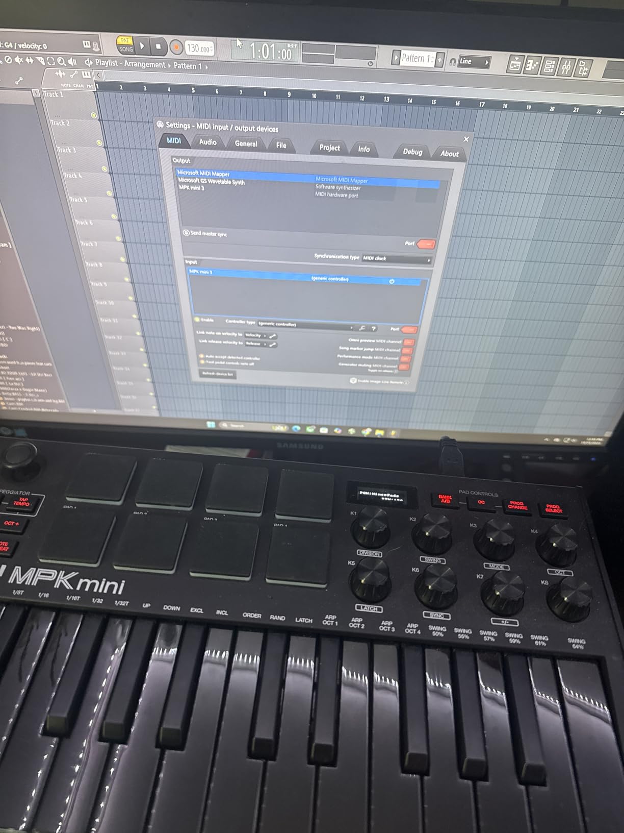 Akai Professional MPK Mini MK3-25 Key USB MIDI Keyboard Controller With 8 Backlit Drum Pads, 8 Knobs, Music Production Software and Native Instruments Sound Package (NKS Integration), Grey - Customer Photo 2