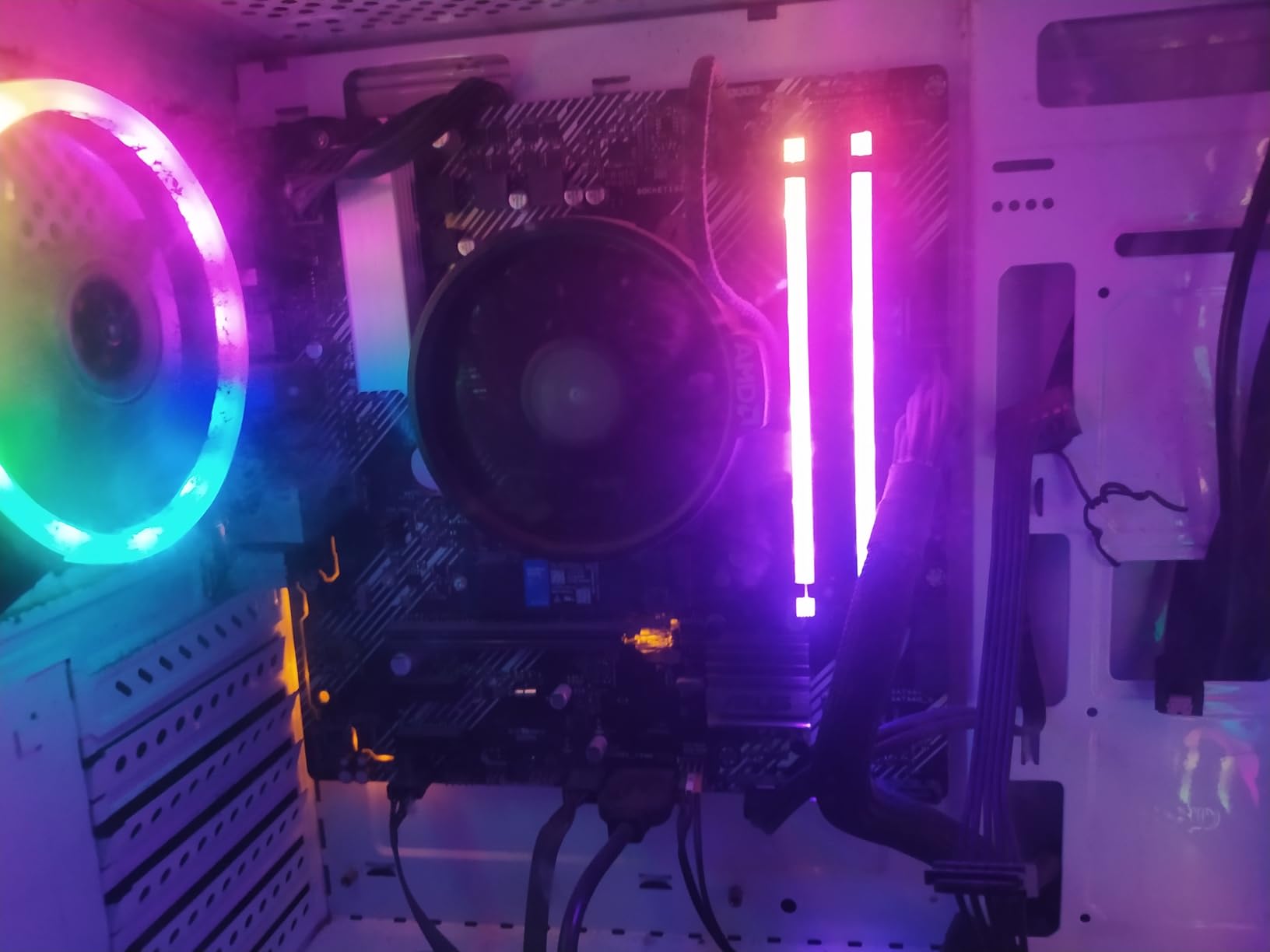 AMD Ryzen 5 5600G 6-Core 12-Thread Desktop Processor with Radeon Graphics customer photo 2