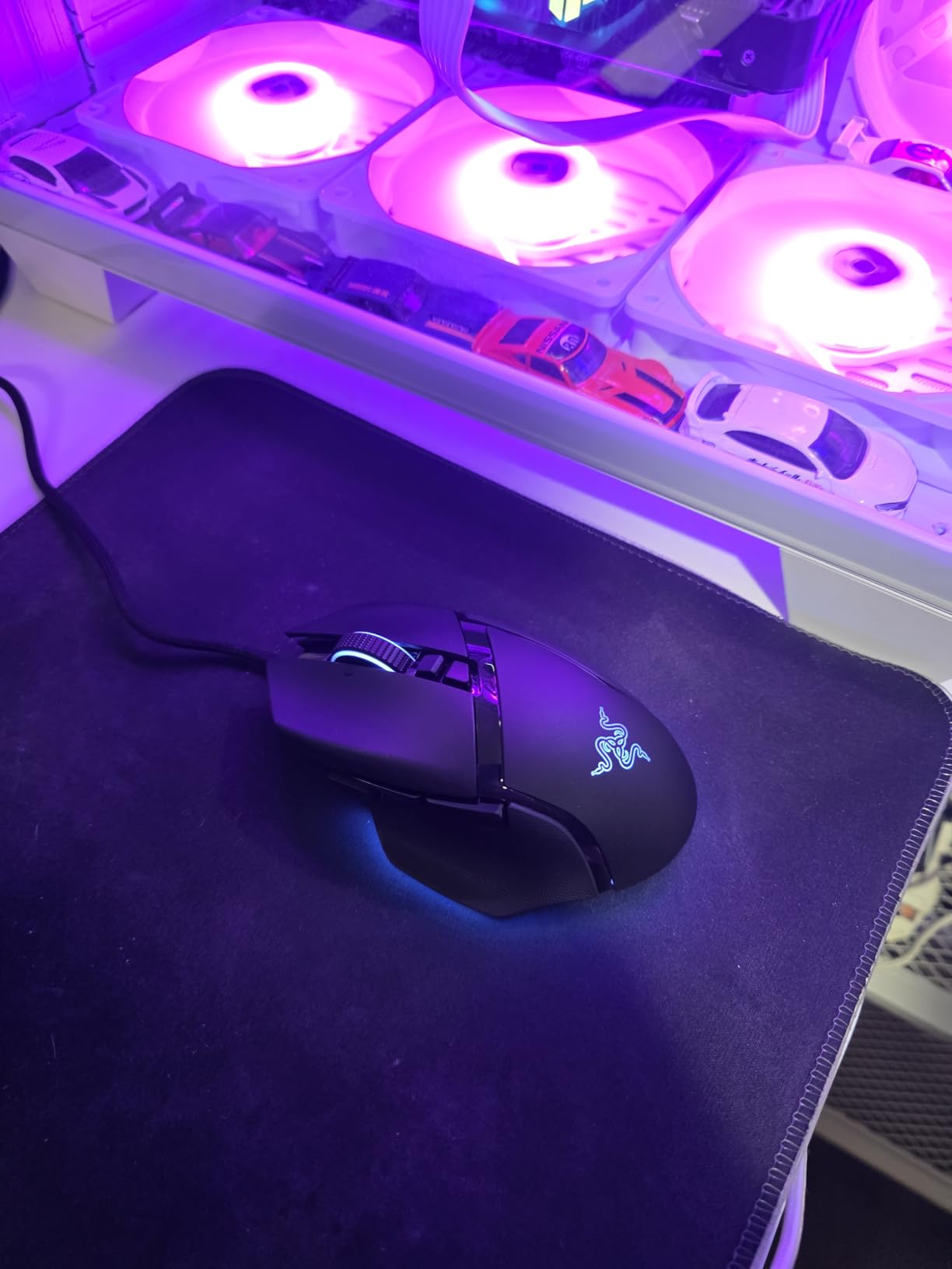 Razer Basilisk V3 Customizable Ergonomic Gaming Mouse: Fastest Gaming Mouse Switch - Chroma RGB Lighting - 26K DPI Optical Sensor - 11 Programmable Buttons - HyperScroll Tilt Wheel - Classic Black Customer Review Razer Basilisk V3 Customizable Ergonomic Gaming Mouse: Fastest Gaming Mouse Switch - Chroma RGB Lighting - 26K DPI Optical Sensor - 11 Programmable Buttons - HyperScroll Tilt Wheel - Classic Black - Customer Photo 2