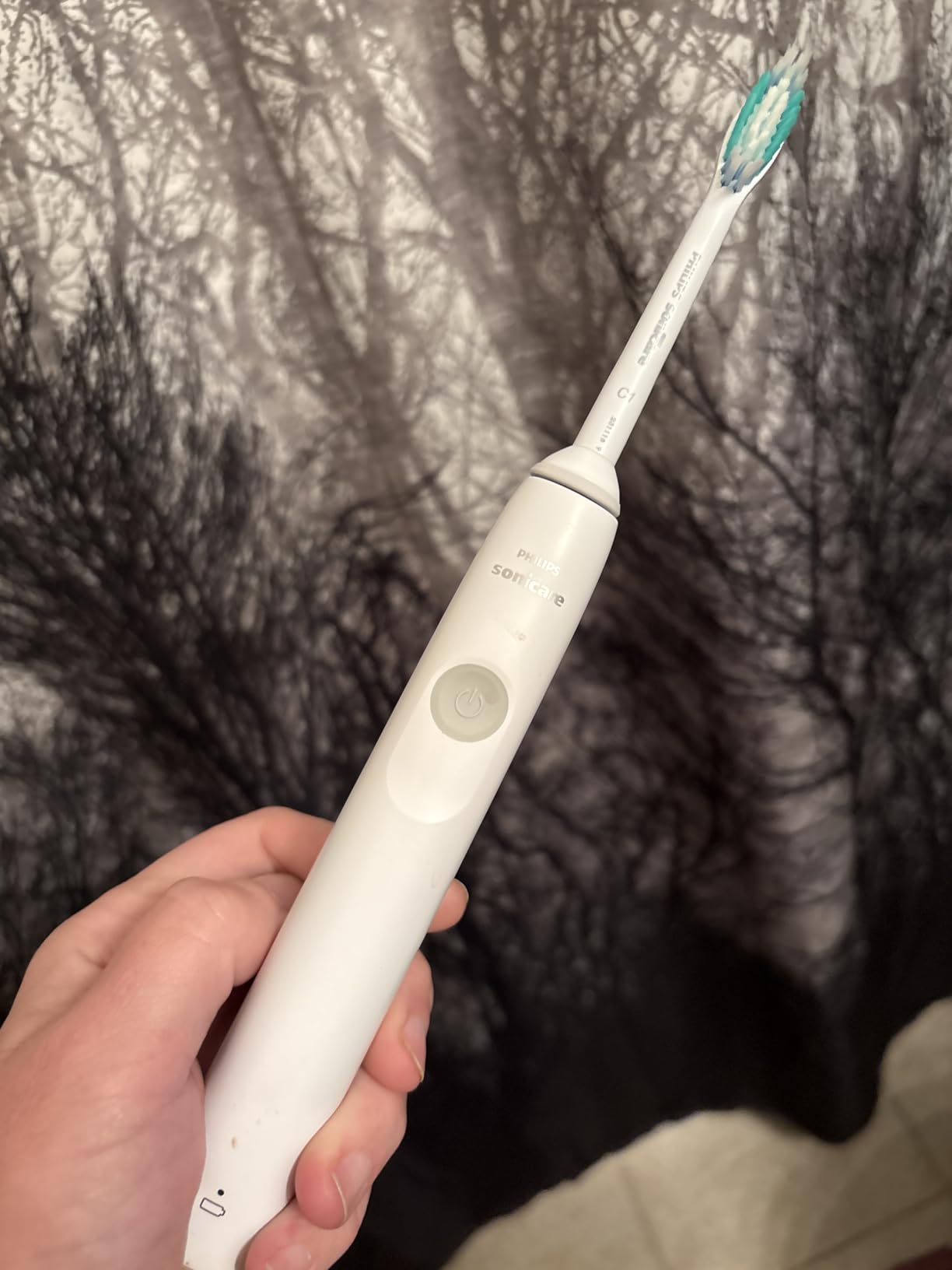 Philips Sonicare 1100 Series Electric Toothbrush - Sonic Toothbrush with Advanced Sonic Technology, EasyStart, Smartimer & Quadpacer, White, Model HX3641/02 customer photo 1