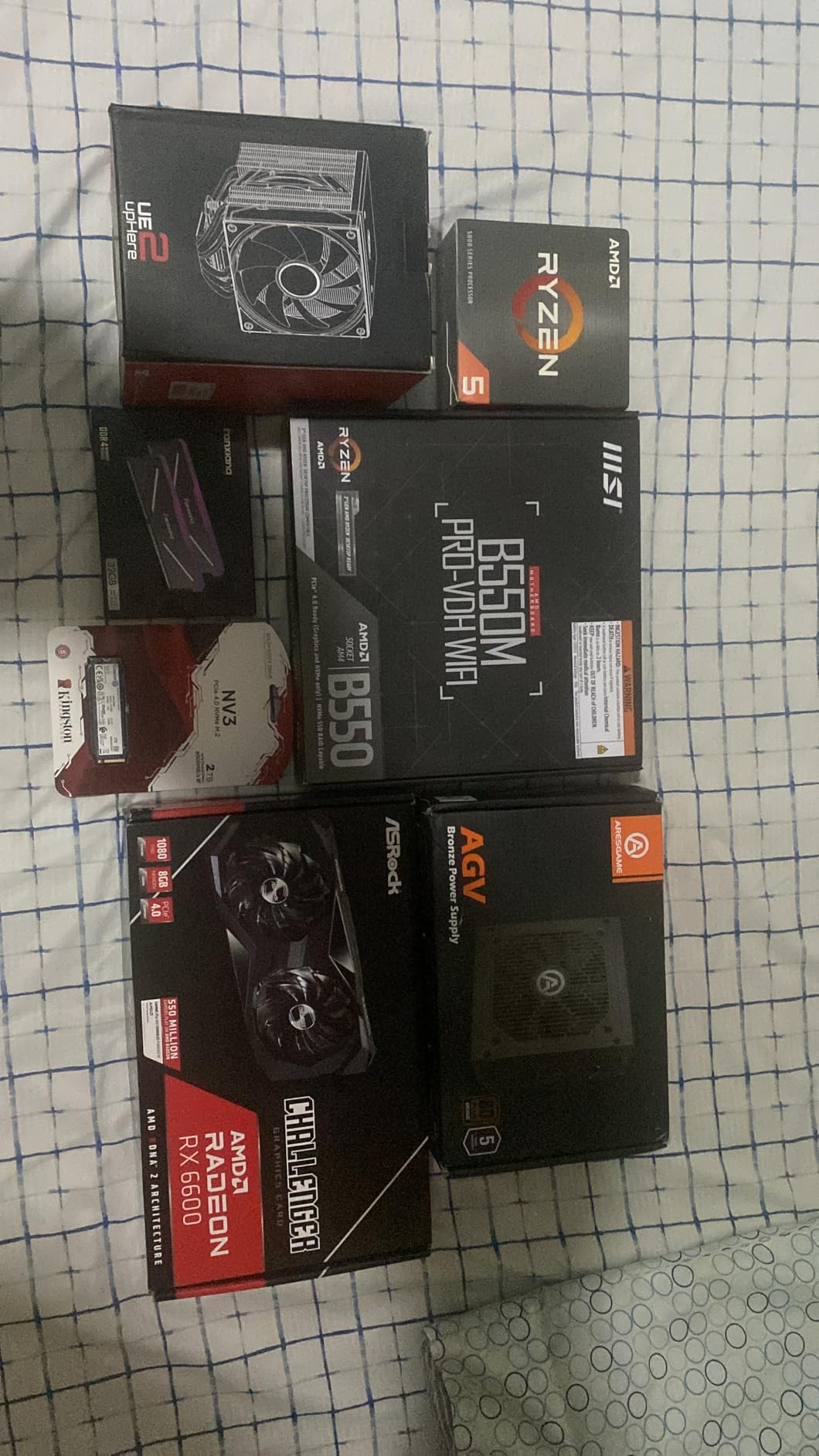 AMD Ryzen 5 5500 6-Core, 12-Thread Unlocked Desktop Processor with Wraith Stealth Cooler - Customer Photo 1