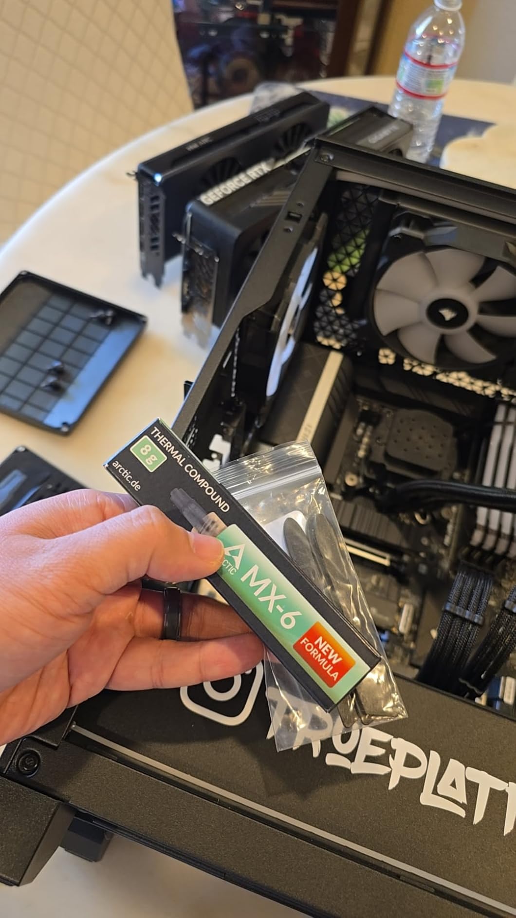 ARCTIC MX-6 (8 g) - Ultimate Performance Thermal Paste for CPU, Consoles, Graphics Cards, laptops, Very high Thermal Conductivity, Long Durability, Non-Conductive - Customer Photo 1