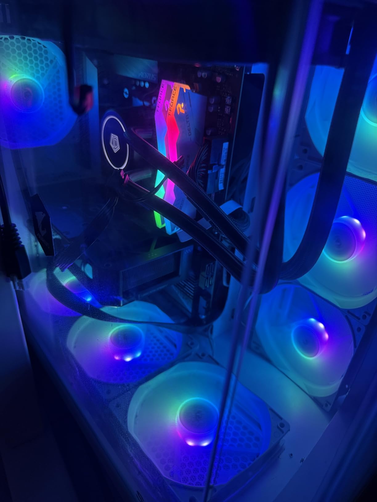 AMD Ryzen 7 7700X 8-Core, 16-Thread Unlocked Desktop Processor Customer Review AMD Ryzen 7 7700X 8-Core, 16-Thread Unlocked Desktop Processor - Customer Photo 2