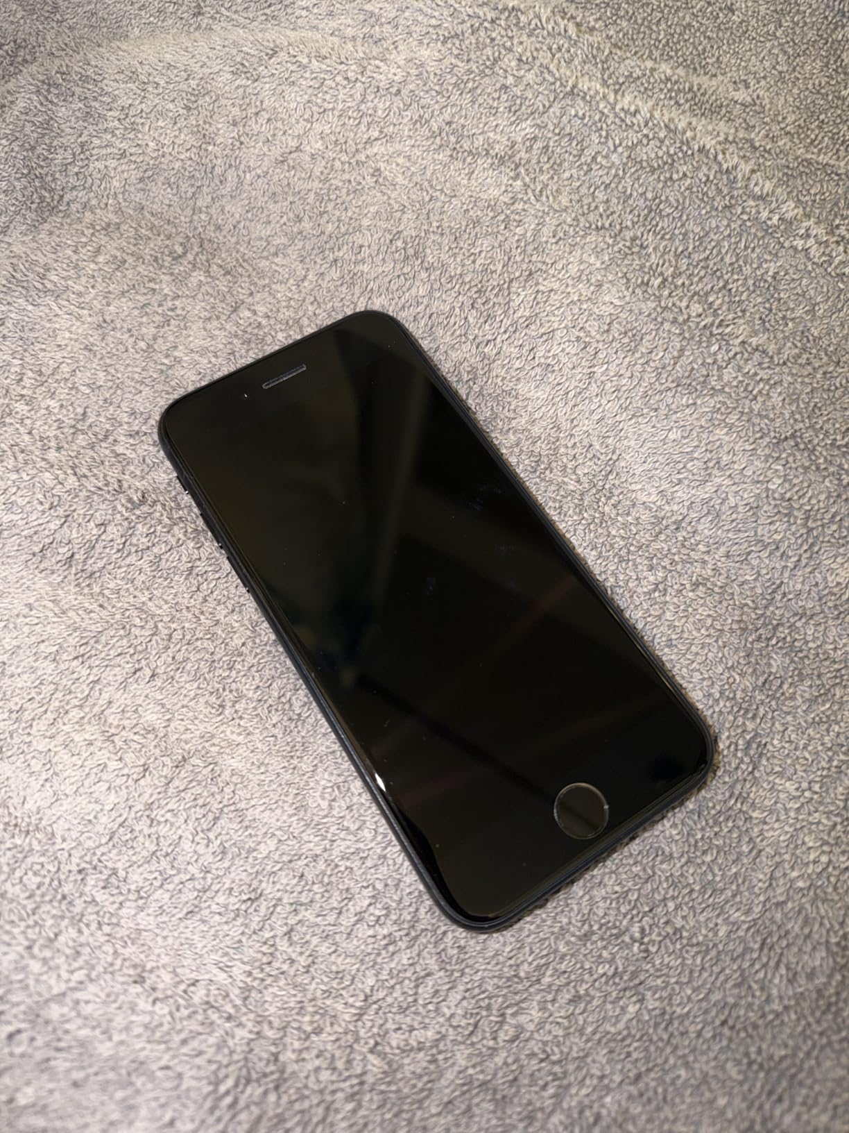 Apple iPhone SE 3rd Gen, 64GB, Midnight - Unlocked (Renewed) customer photo 2