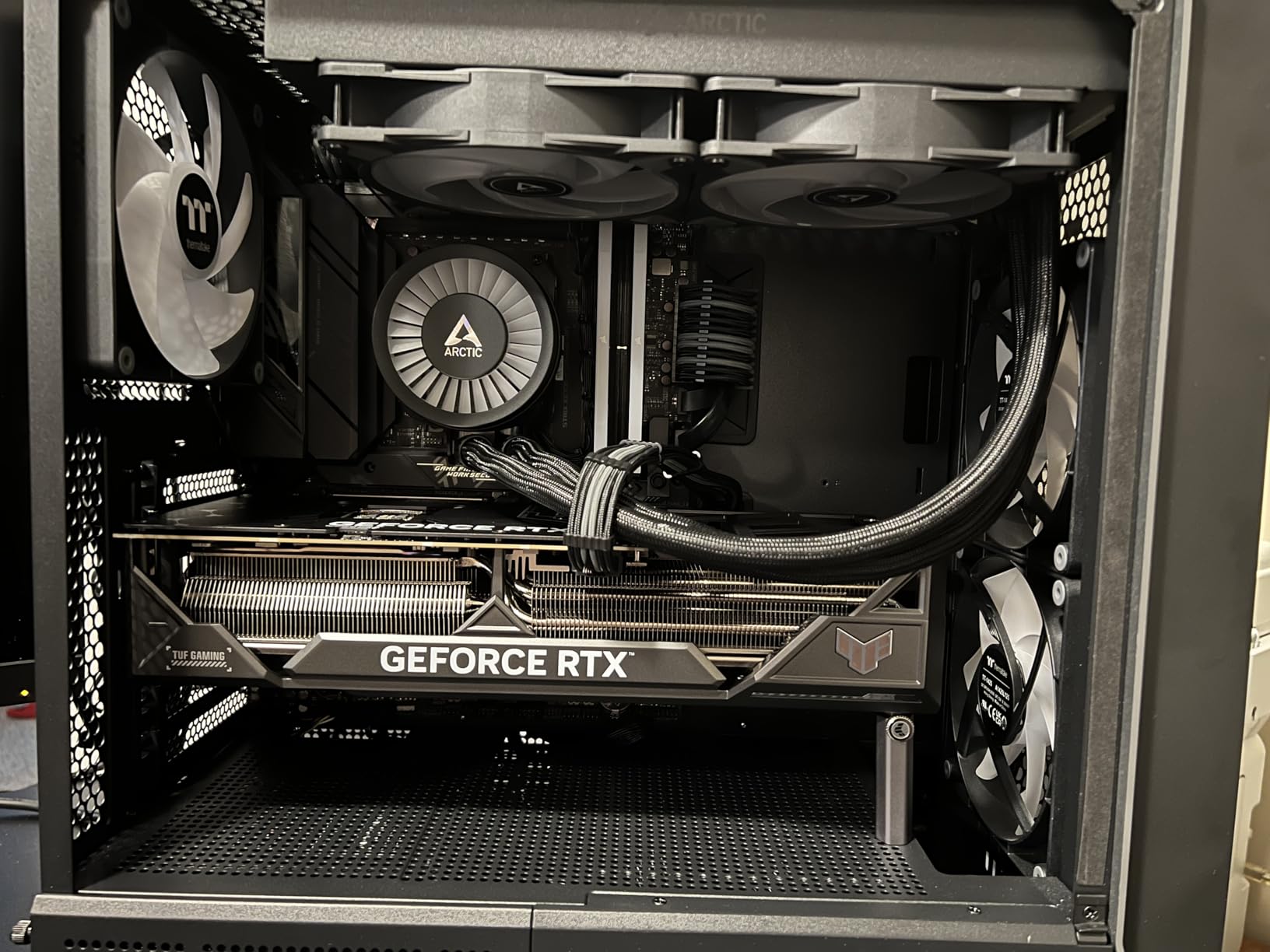 Asus TUF Gaming NVIDIA GeForce RTX 4090 OC Edition Gaming Graphics Card (24GB GDDR6X, PCIe 4.0, HDMI 2.1a, DisplayPort 1.4a, Dual Ball Bearing Axial Fans) Customer Review Asus TUF Gaming NVIDIA GeForce RTX 4090 OC Edition Gaming Graphics Card (24GB GDDR6X, PCIe 4.0, HDMI 2.1a, DisplayPort 1.4a, Dual Ball Bearing Axial Fans) - Customer Photo 1