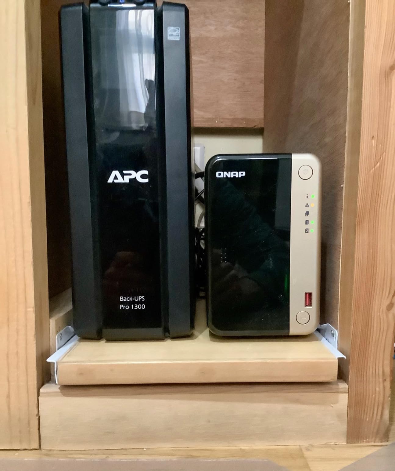 QNAP TS-264-8G-US 2 Bay High-Performance Desktop NAS with Intel Celeron Quad-core Processor, M.2 PCIe Slots and Dual 2.5GbE Network Connectivity (Diskless) Customer Review QNAP TS-264-8G-US 2 Bay High-Performance Desktop NAS with Intel Celeron Quad-core Processor, M.2 PCIe Slots and Dual 2.5GbE Network Connectivity (Diskless) - Customer Photo 1