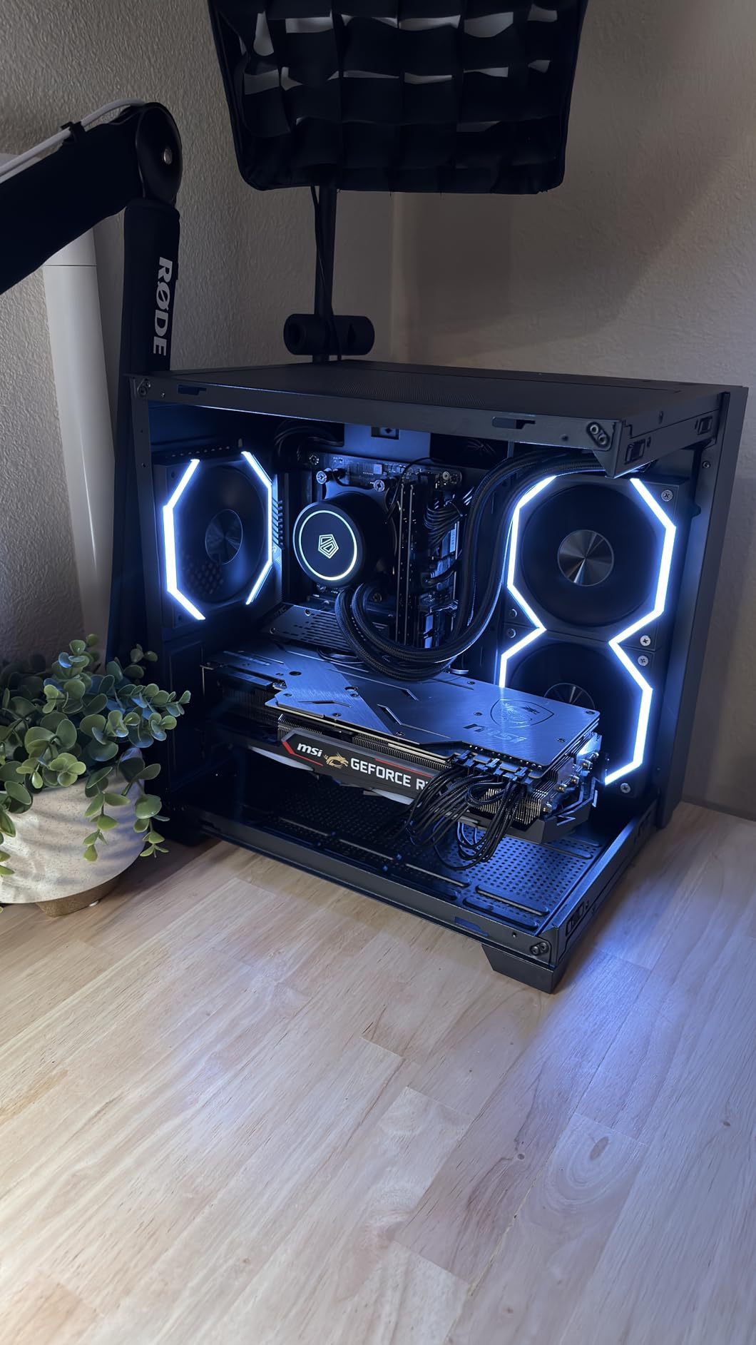 ID-COOLING FROSTFLOW X 240 CPU Water Cooler AIO Cooler 240mm CPU Liquid Cooler White LED 2x120mm PWM Fans, Intel 1700/1200/115X, AMD AM5/AM4 customer photo 2