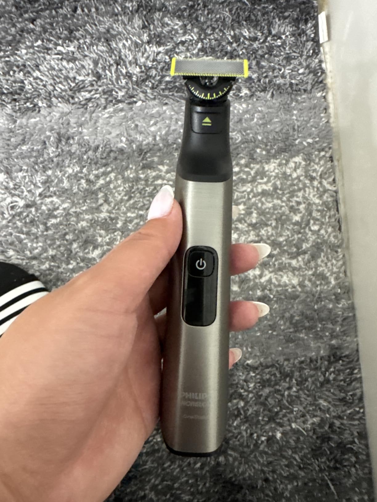 Philips Norelco OneBlade 360 Hybrid Face Trimmer and Shaver, 5 Length Comb | Trim Edge & Shave, 5-in-1 Stubble Comb, 360 Contour Blade, Wet and Dry Use, 45-Minute Runtime, First Electric Shaver customer photo 1