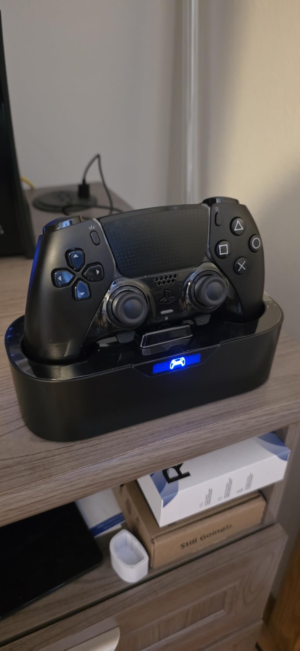 PlayStation DualSense Wireless Controller - White customer photo 1