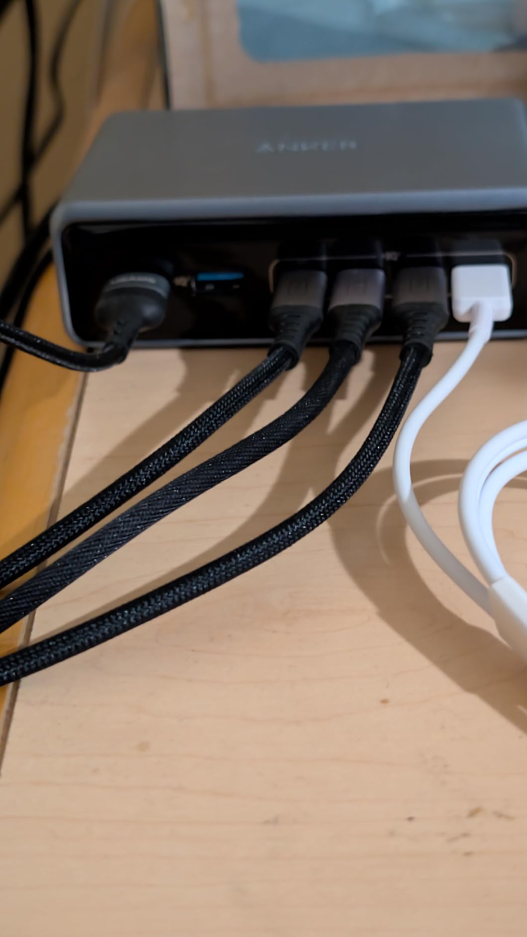 Anker Prime Charger, 200W 6-Port GaN Charging Station, USB-C PD Fast Charging Desktop Charger, Compatible with iPhone, Samsung, MacBook, Dell and More Customer Review Anker Prime Charger, 200W 6-Port GaN Charging Station, USB-C PD Fast Charging Desktop Charger, Compatible with iPhone, Samsung, MacBook, Dell and More - Customer Photo 2