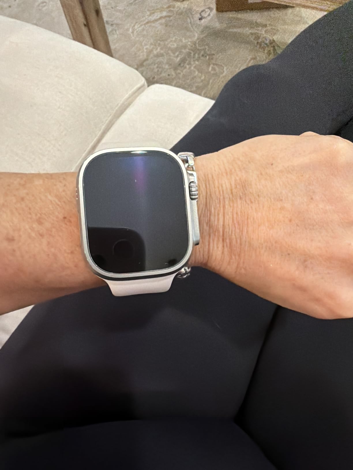 Apple Watch Ultra 2 [GPS + Cellular, 49mm] - Titanium Case with Blue Ocean Band, One Size (Renewed) customer photo 1
