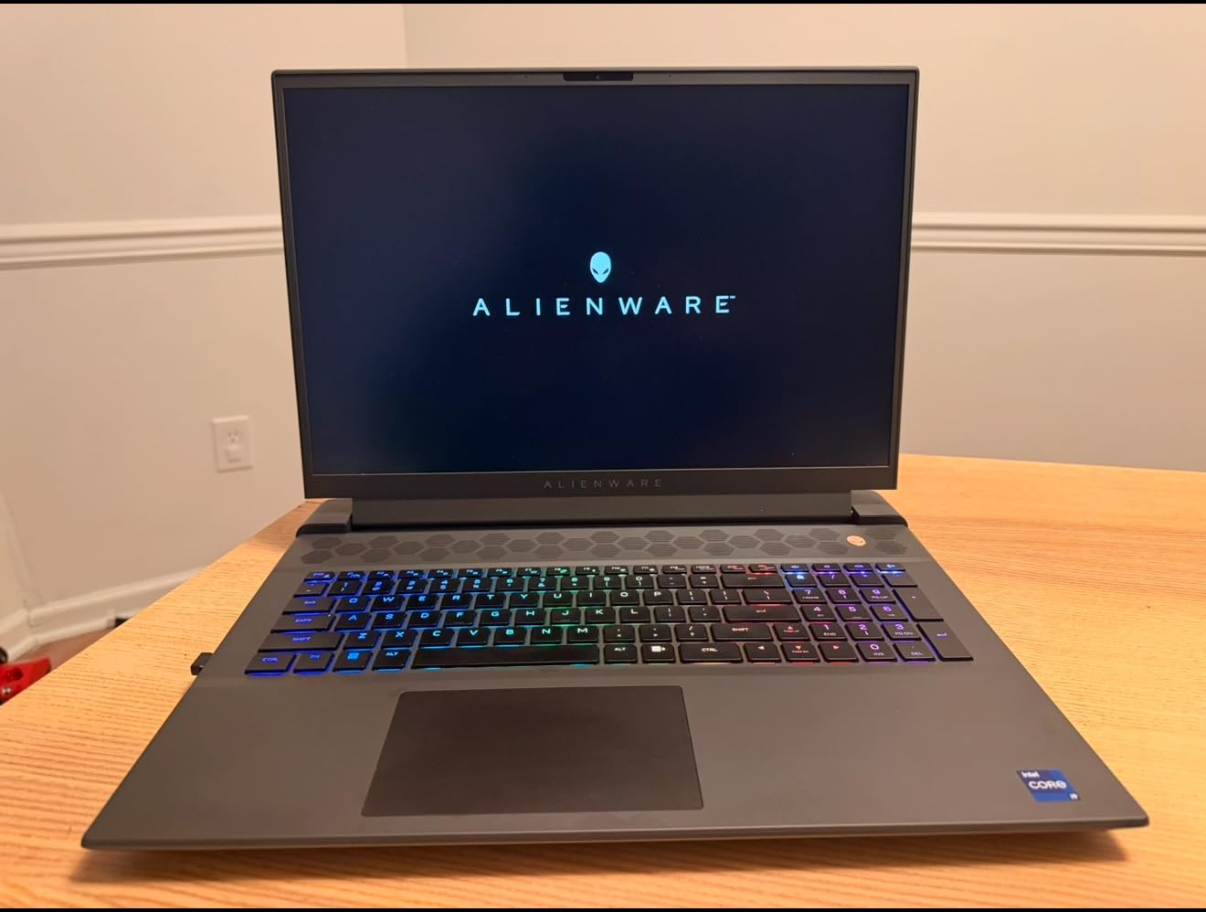 Alienware M18 R2 Gaming Laptop - 18 QHD+ 165Hz 3ms Display, Intel Core i9-14900HX, 32GB DDR5 RAM, 1TB SSD, NVIDIA GeForce RTX 4080 12 GB GDDR6, Windows 11 Home, Onsite Service - Dark Metallic Moon Customer Review Alienware M18 R2 Gaming Laptop - 18 QHD+ 165Hz 3ms Display, Intel Core i9-14900HX, 32GB DDR5 RAM, 1TB SSD, NVIDIA GeForce RTX 4080 12 GB GDDR6, Windows 11 Home, Onsite Service - Dark Metallic Moon - Customer Photo 3