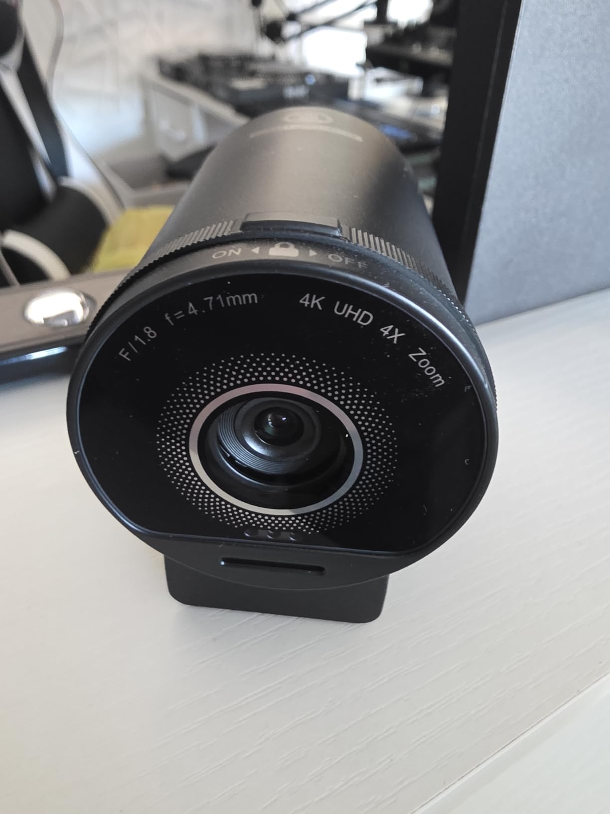 EMEET S600 4K Webcam for Streaming - Sony 1/2.55'' Sensor, PDAF Autofocus, 1080P@60FPS, 2 Noise Reduction Mics, Built-in Privacy Cover, 73 Degree FOV, Streaming Camera for Live Commerce/Gaming/Beauty customer photo 2