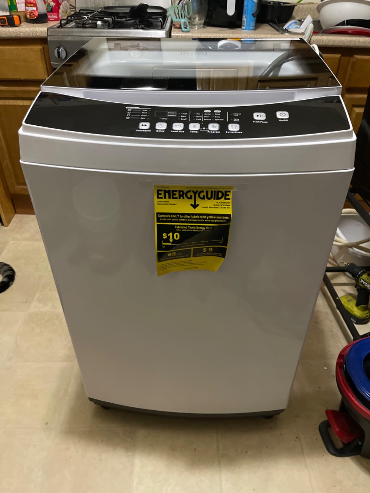 BLACK+DECKER 4.5 Cu. Ft. Front Load Washer, Full Size Washing Machine with 12 Cycles, ENERGY STAR certified Washer Machine, Hot & Cold Inlet Hoses, LED Display, 120V, BFLW45M, White - Customer Photo 2