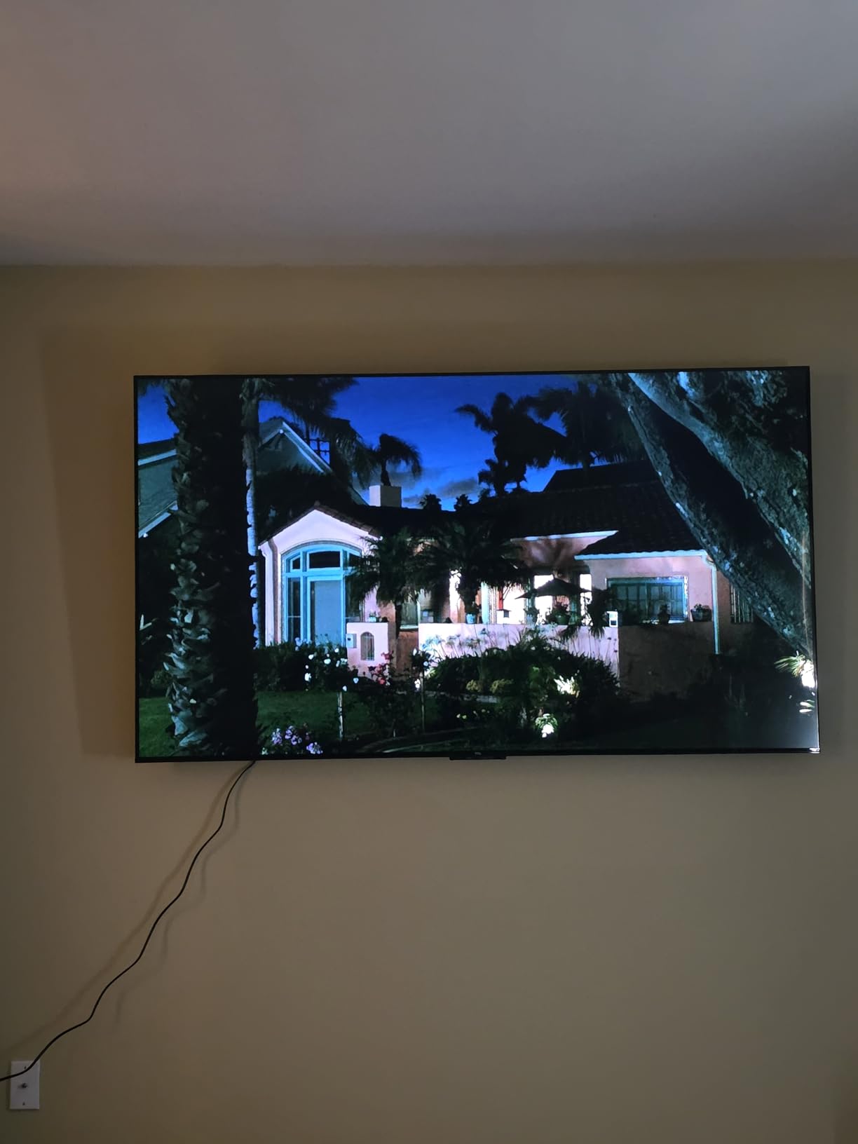 TCL 75-Inch Class S5 UHD 4K LED Smart TV with Fire TV (75S551F, 2024 Model), Dolby Vision, HDR PRO+, Dolby Atmos, Alexa Built-in with Voice Remote, Apple AirPlay 2 Compatibility, Streaming Television Customer Review TCL 75-Inch Class S5 UHD 4K LED Smart TV with Fire TV (75S551F, 2024 Model), Dolby Vision, HDR PRO+, Dolby Atmos, Alexa Built-in with Voice Remote, Apple AirPlay 2 Compatibility, Streaming Television - Customer Photo 2