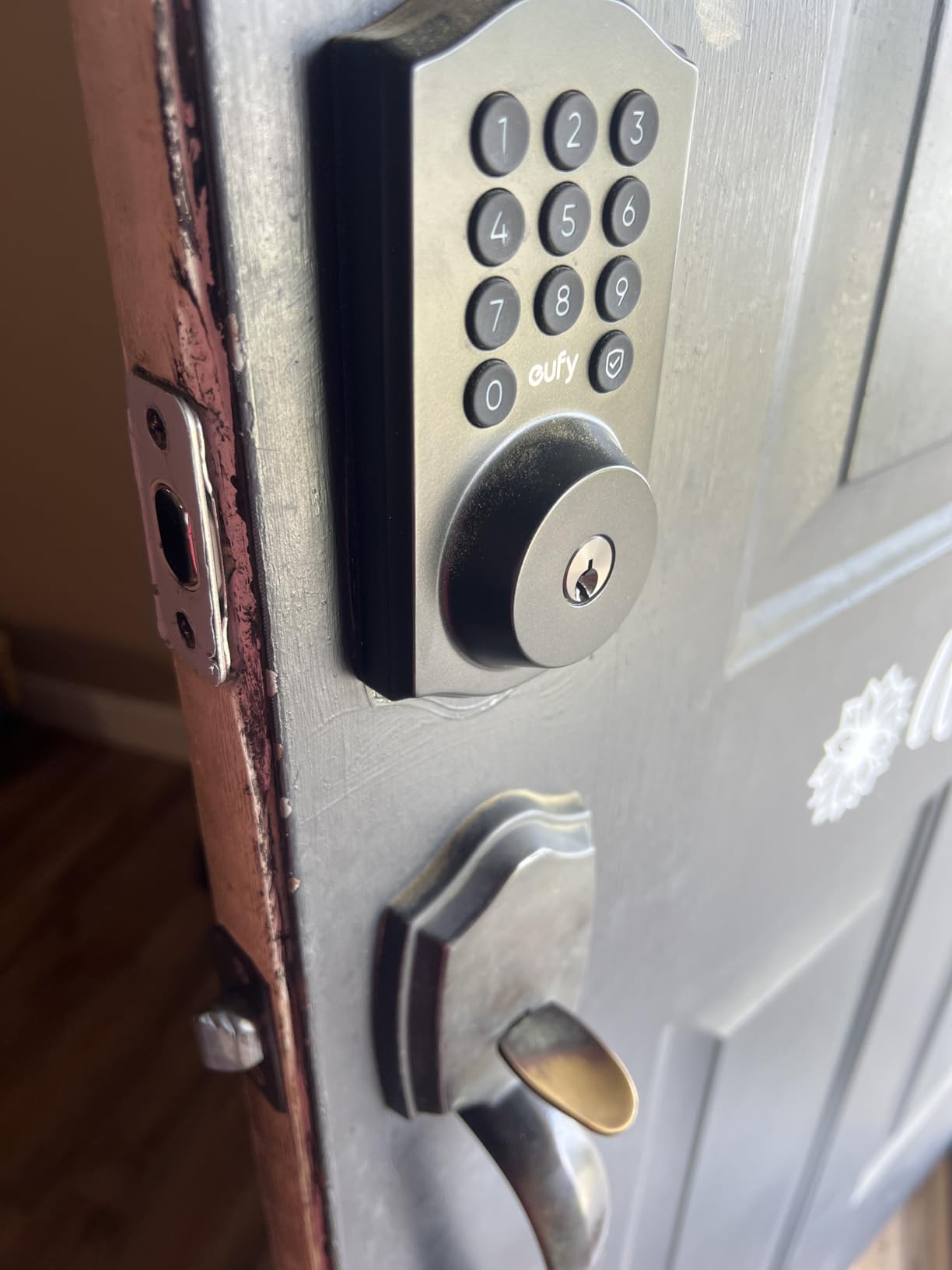 eufy Security Smart Lock C30, Keyless Entry Door Lock, Built-in WiFi Keypad Deadbolt for Front Door, No Bridge Required, Easy Installation, App Remote Control, Reliable Power, BHMA Grade 3 customer photo 2