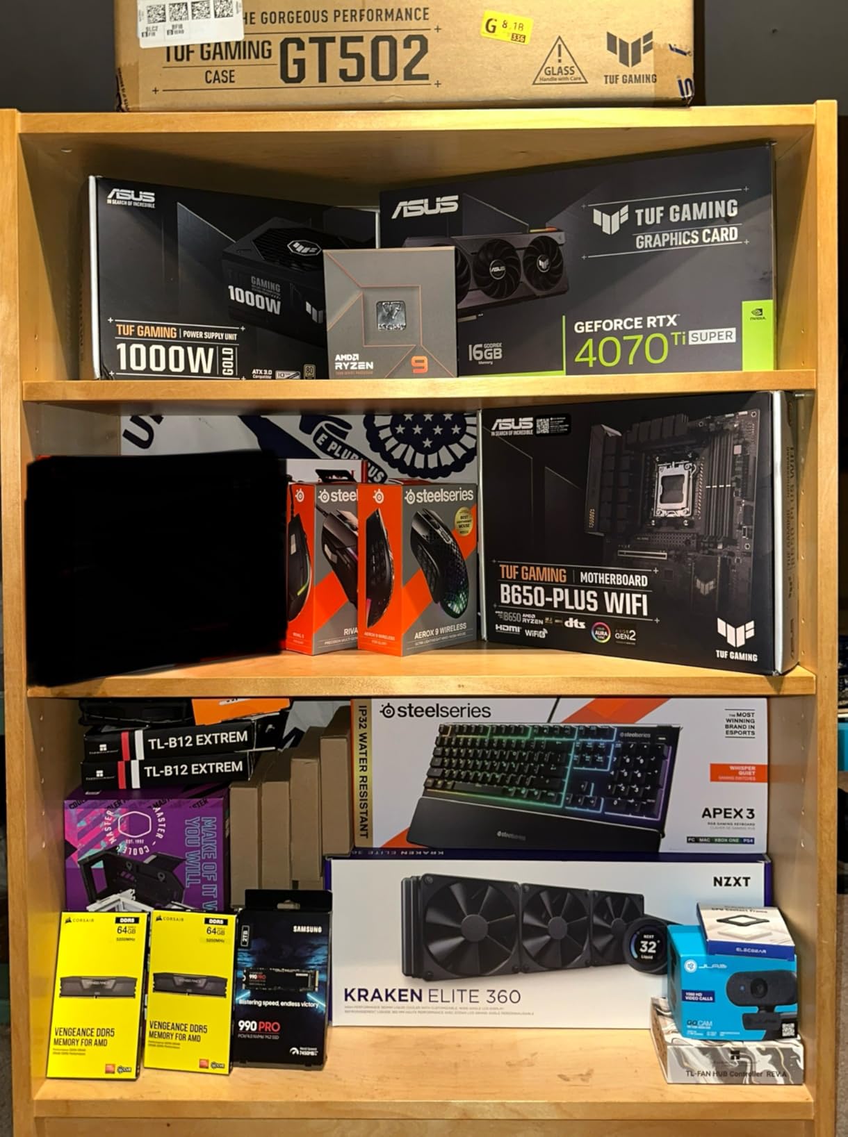 ASUS TUF Gaming B850-PLUS WiFi AMD AM5 B850 ATX Motherboard, 14+2+1 80A Stages, AI Ready, DDR5, PCIe 5.0, 3X M.2, Wi-Fi 7, 2.5Gb LAN, DisplayPort, HDMI™, USB 10Gbps & 20Gbps Type-C®, BIOS Flashback™ - Customer Photo 2