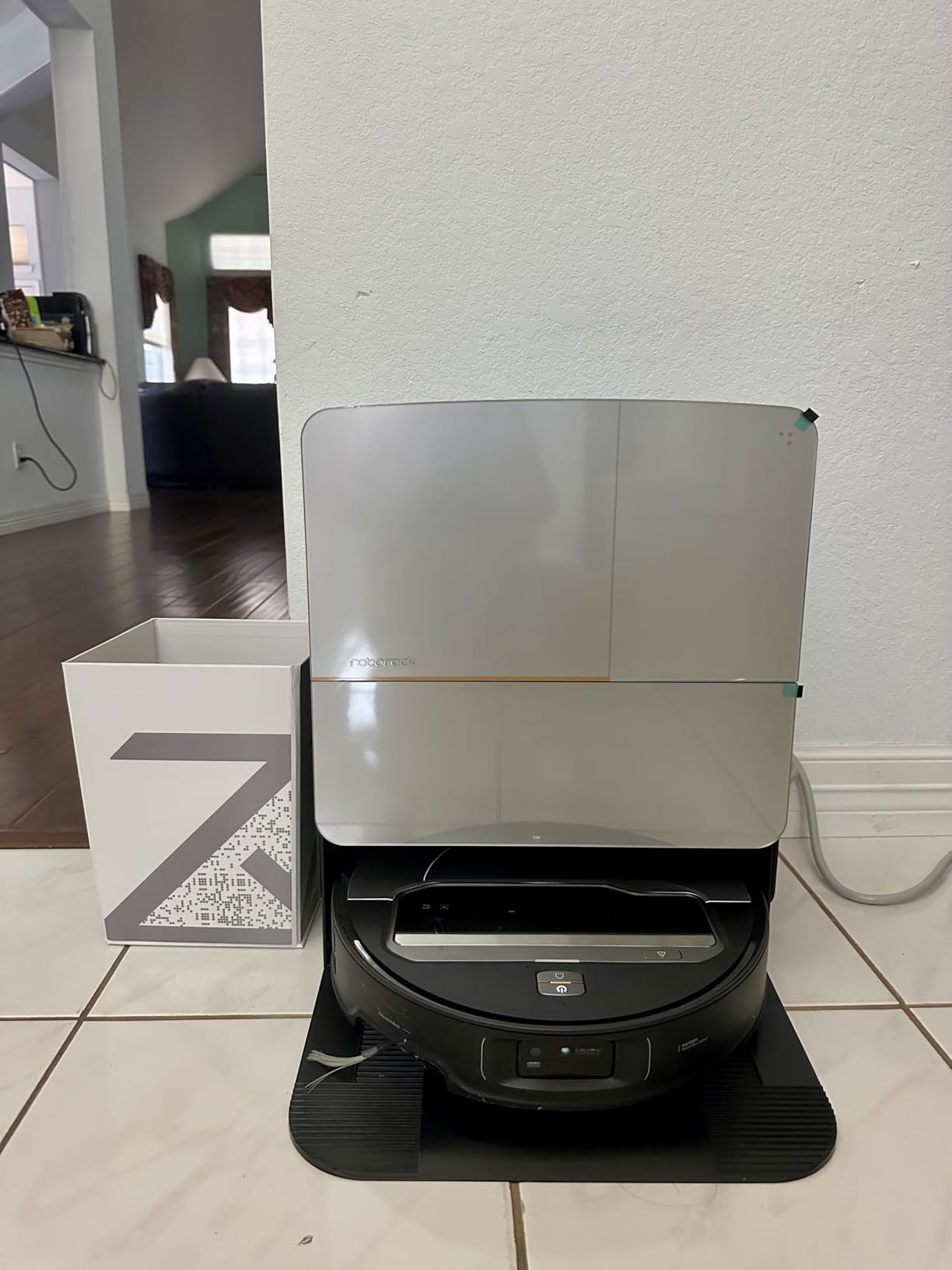 Saros Z70 Robot Vacuum and Mop, OmniGrip Arm, AI-Powered, 22,000Pa Suction, 3.14'' Ultra Slim, FlexiArm Riser Technology, AdaptiLift Chassis, Obstacle Avoidance, Auto Mop Washing & Drying customer photo 1