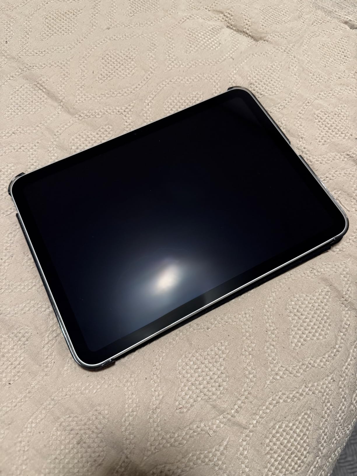 Apple iPad 11-inch: A16 chip, 11-inch Model, Liquid Retina Display, 128GB, Wi-Fi 6, 12MP Front/12MP Back Camera, Touch ID, All-Day Battery Life - Silver customer photo 2