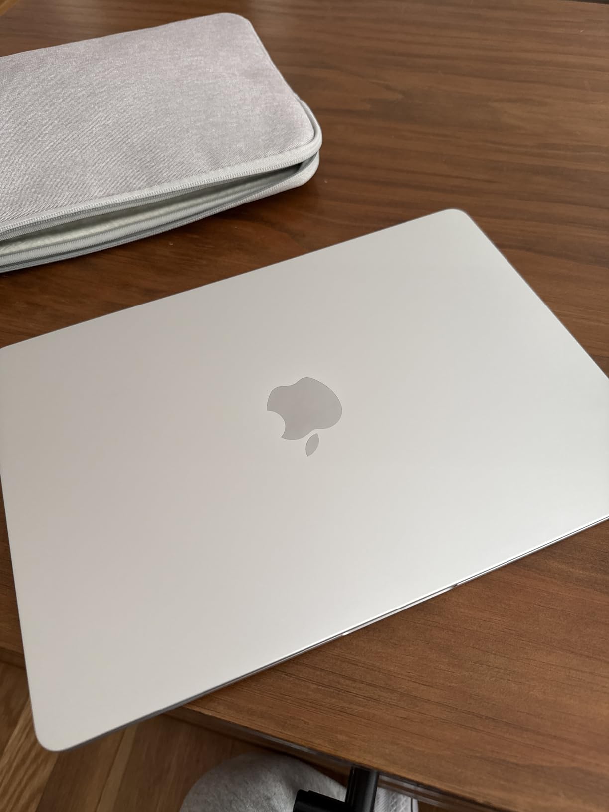 Apple 2025 MacBook Air 13-inch Laptop with M4 chip: Built for Apple Intelligence, 13.6-inch Liquid Retina Display, 16GB Unified Memory, 256GB SSD Storage, 12MP Center Stage Camera, Touch ID; Midnight Customer Review Apple 2025 MacBook Air 13-inch Laptop with M4 chip: Built for Apple Intelligence, 13.6-inch Liquid Retina Display, 16GB Unified Memory, 256GB SSD Storage, 12MP Center Stage Camera, Touch ID; Midnight - Customer Photo 1