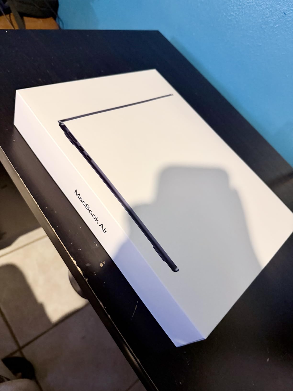 Apple 2025 MacBook Air 13-inch Laptop with M4 chip: Built for Apple Intelligence, 13.6-inch Liquid Retina Display, 16GB Unified Memory, 256GB SSD Storage, 12MP Center Stage Camera, Touch ID; Starlight Customer Review Apple 2025 MacBook Air 13-inch Laptop with M4 chip: Built for Apple Intelligence, 13.6-inch Liquid Retina Display, 16GB Unified Memory, 256GB SSD Storage, 12MP Center Stage Camera, Touch ID; Starlight - Customer Photo 2