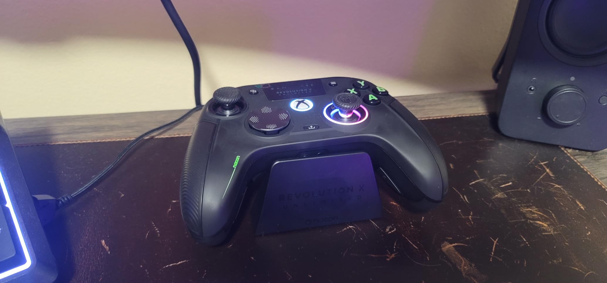 NACON Revolution X Unlimited Advanced Precision Controller Officially Licensed for Xbox Series X | S, Xbox One, Windows 10/11 PC & Android - Wired and Wireless - Charging Station Customer Review NACON Revolution X Unlimited Advanced Precision Controller Officially Licensed for Xbox Series X | S, Xbox One, Windows 10/11 PC & Android - Wired and Wireless - Charging Station - Customer Photo 1