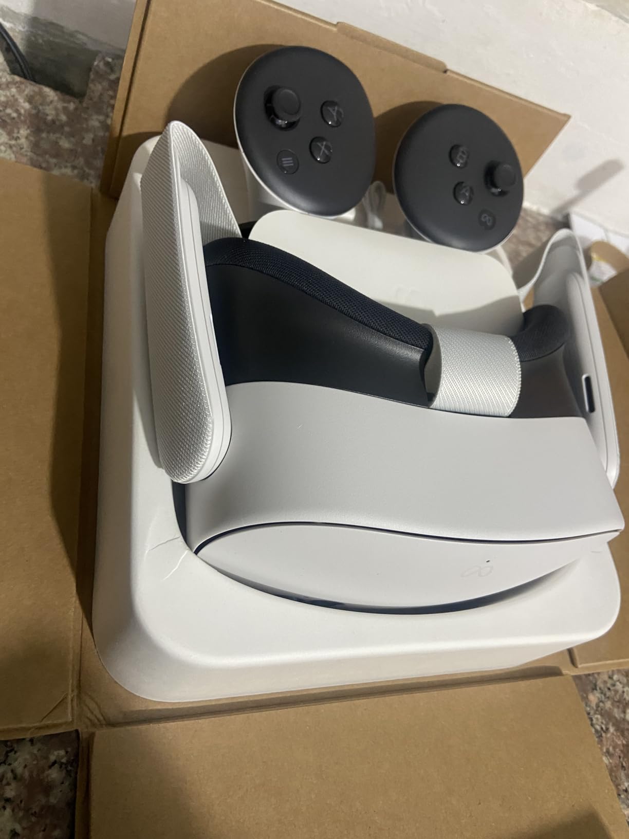 Meta Quest 3S 128GB | VR Headset — Thirty-Three Percent More Memory — 2X Graphical Processing Power — Virtual Reality Without Wires — Exclusive Gorilla Tag Bundle and Instant Access to 40+ Games - Customer Photo 2