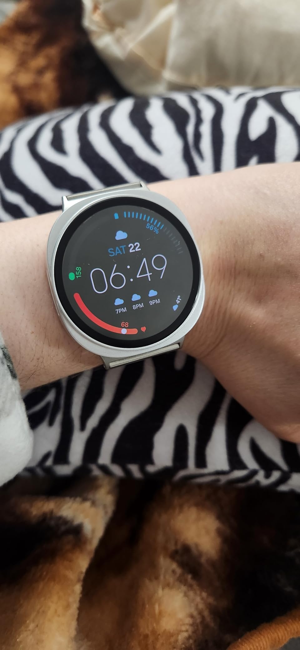 Galaxy Watch 8 (2025) 44mm Bluetooth Smartwatch, Cushion Design, Fitness Tracker, Sleep Coaching, Running Coach, Energy Score, Heart Rate Tracking, Graphite [US Version, 2 Yr Warranty] customer photo 1