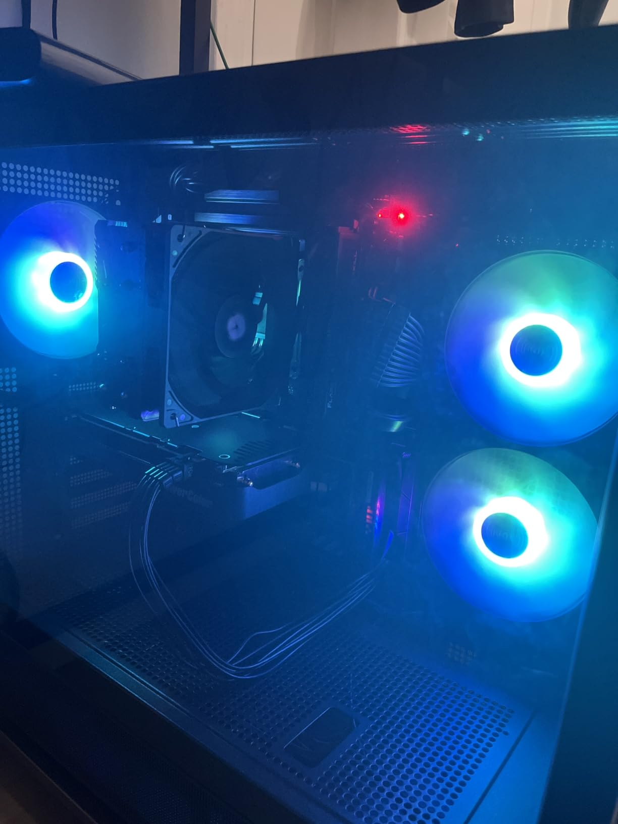 MICRO CENTER AMD Ryzen 7 7700X CPU Processor Bundle with ASUS B650E MAX Gaming WiFi AM5 ATX Motherboard (DDR5, PCIe 5.0, 3X M.2, Wi-Fi 6E) - Customer Photo 1