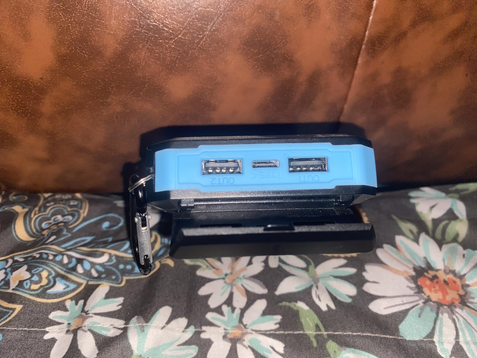 YELOMIN Solar Charger, 20000mAh Portable Type-C Solar Power Bank with 4 Cables, Waterproof Battery Pack, Outdoor External Backup Power Charger Six Outputs/LED Flashlights, Perfect for Camping Travel - Customer Photo 1