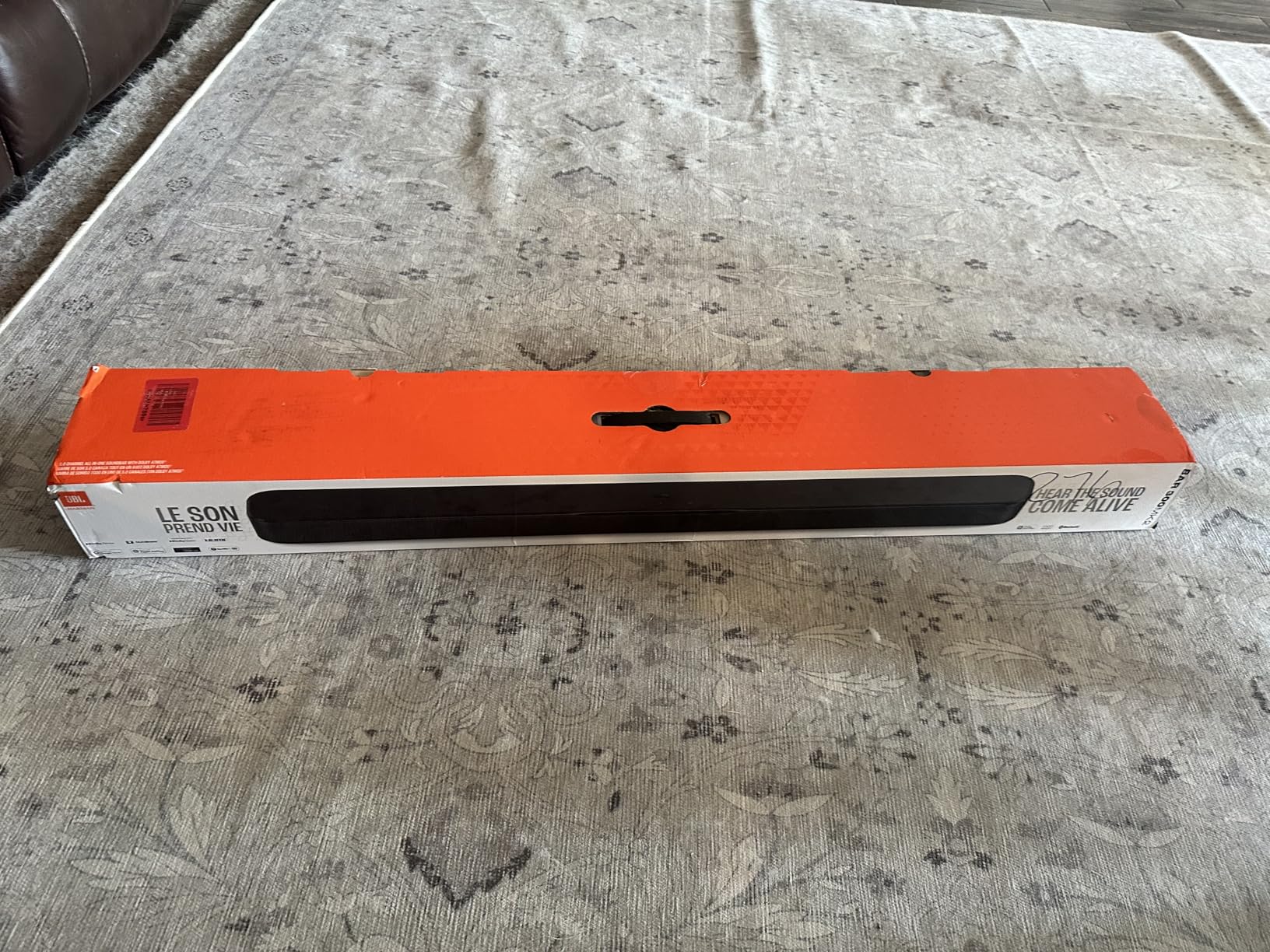 JBL Bar 300MK2-5.0 Channel All-in-one soundbar with Dolby Atmos®, MultiBeam™ 3.0 & PureVoice 2.0, Easy Sound Calibration, ONE App and Works with Voice Assistant-Enabled Speakers (Black) Customer Review JBL Bar 300MK2-5.0 Channel All-in-one soundbar with Dolby Atmos®, MultiBeam™ 3.0 & PureVoice 2.0, Easy Sound Calibration, ONE App and Works with Voice Assistant-Enabled Speakers (Black) - Customer Photo 2
