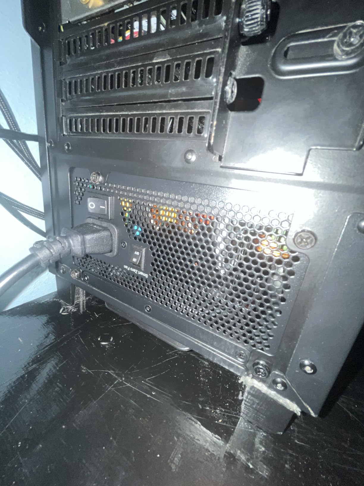 Thermaltake Toughpower GT 1000W; ATX 3.1; Native PCIe 5.1 12V-2x6; Full Modular; Flat Cables; Color Matched Connectors; Japanese Main Capacitors; 80 Plus Gold; 140mm; Black; PS-TPT-1000FNFAGU-3 - Customer Photo 2