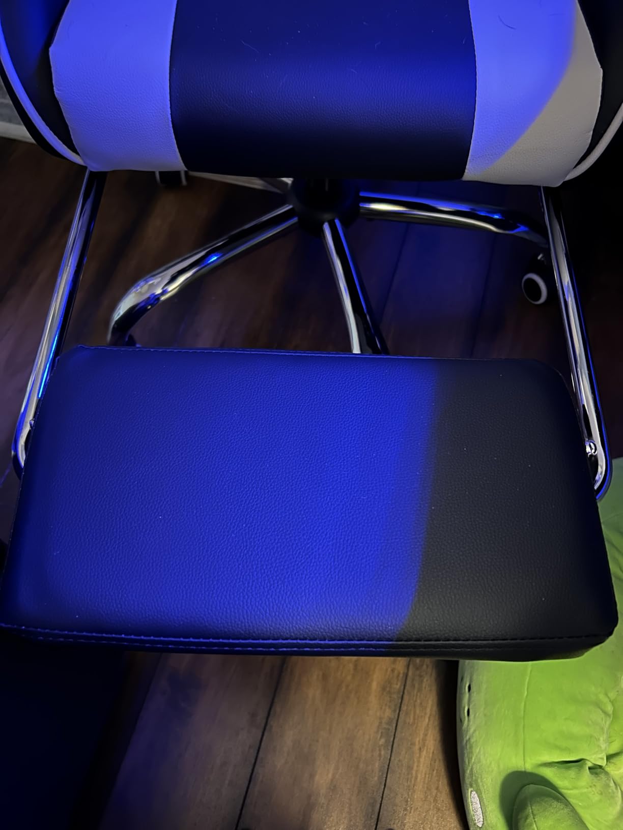 GTPLAYER Gaming Chair, Computer Chair with Footrest and Lumbar Support, Height Adjustable Game Chair with 360°-Swivel Seat and Headrest customer photo 2