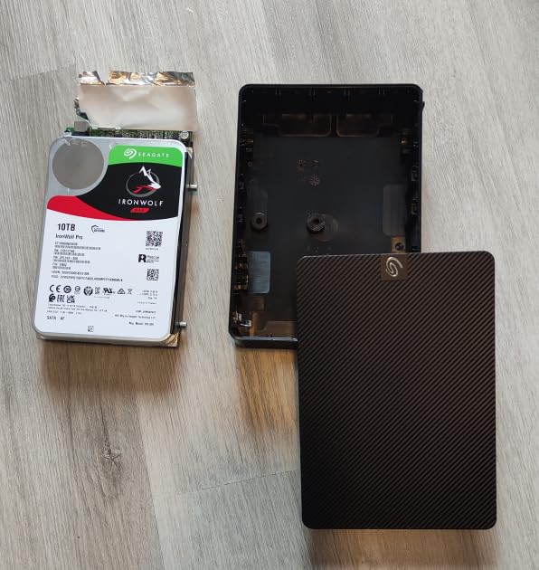 UGREEN NASync DH2300 2-Bay Desktop NAS, Support Capacity 60TB (Diskless), Remote Access, AI Photo Album, Beginner Friendly System, 4GB LPDDR4X RAM,1GbE, 4K HDMI, Network Attached Storage(Diskless) - Customer Photo 1