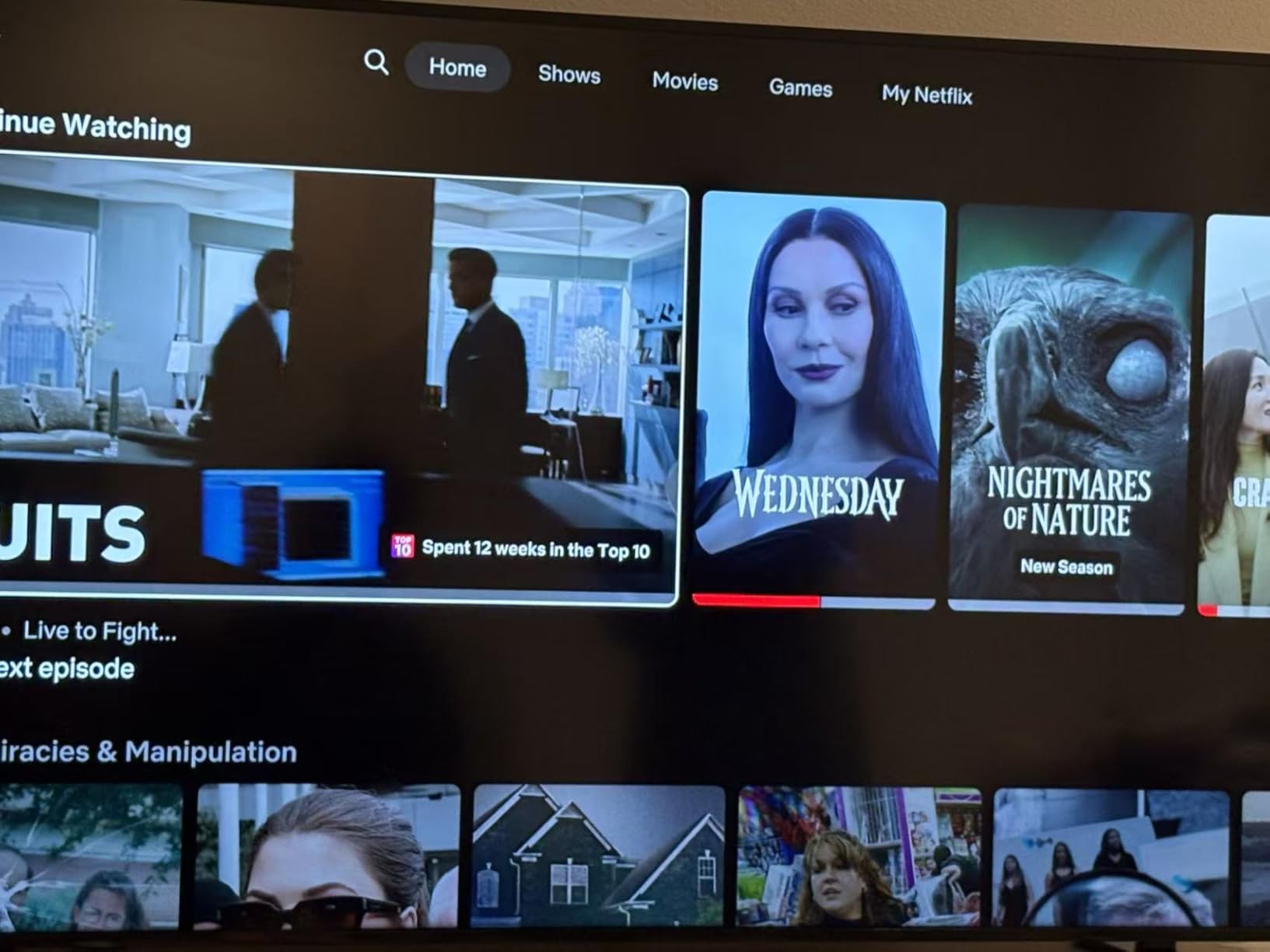 iFFALCON 65-Inch Class QLED 4K Smart TV, Ultra-Slim Picture Frame TV, 144Hz, HDR, Art Mode w/AI Art, Wide Color Gamut, Dolby Vision IQ, Dolby Atmos, Google Assistant Voice Remote(65F75, 2025 Model) Customer Review iFFALCON 65-Inch Class QLED 4K Smart TV, Ultra-Slim Picture Frame TV, 144Hz, HDR, Art Mode w/AI Art, Wide Color Gamut, Dolby Vision IQ, Dolby Atmos, Google Assistant Voice Remote(65F75, 2025 Model) - Customer Photo 2