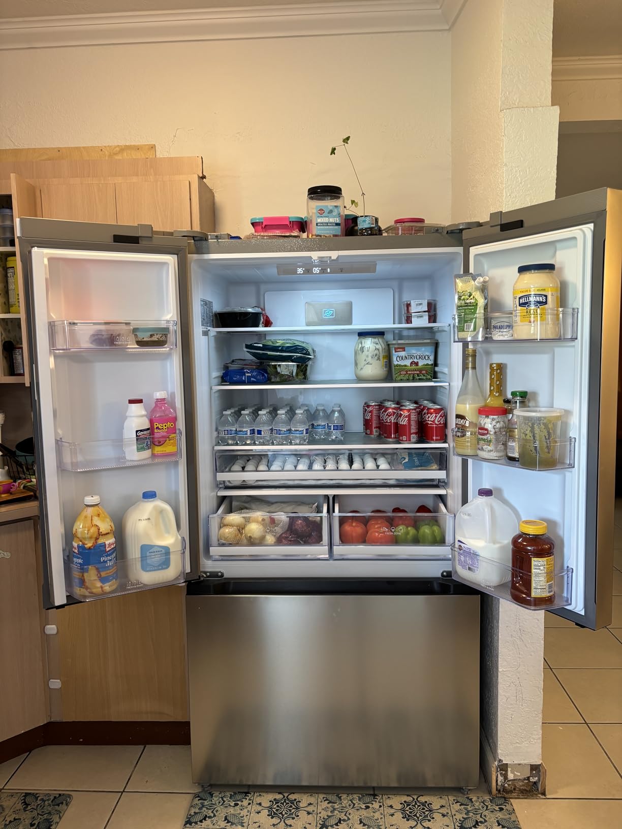 Hamilton Beach HBF2067 French Door Full Size Refrigerator with Freezer Drawer, 20.3 cu. ft. Customer Review Hamilton Beach HBF2067 French Door Full Size Refrigerator with Freezer Drawer, 20.3 cu. ft. - Customer Photo 2