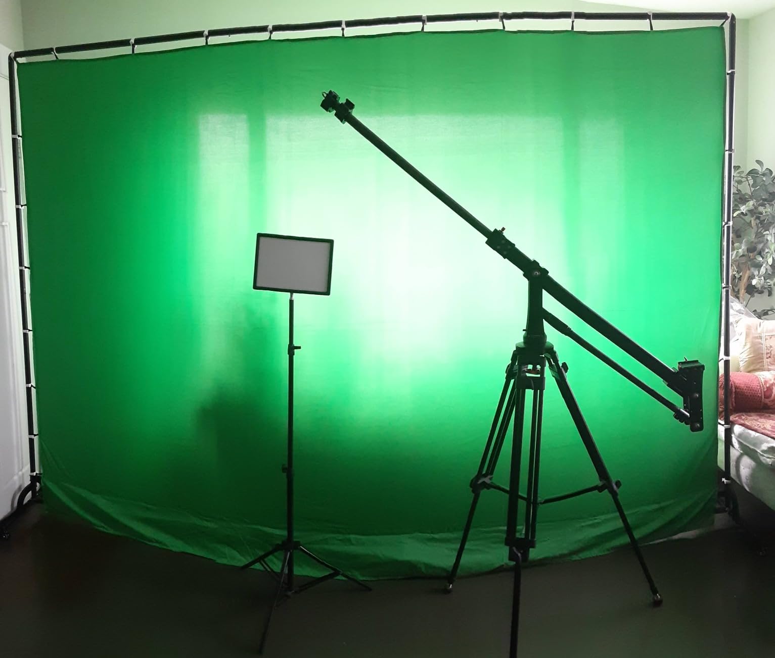 7x10ft Green Screen Backdrop with Stand, Movable Backdrop Stand with Wheels Greenscreen Background for Streaming, Studio Video Recording, Zoom Meeting, Party Customer Review 7x10ft Green Screen Backdrop with Stand, Movable Backdrop Stand with Wheels Greenscreen Background for Streaming, Studio Video Recording, Zoom Meeting, Party - Customer Photo 2