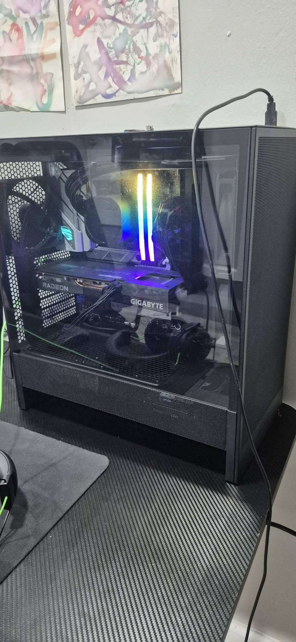 NZXT H5 Flow 2024 - Compact ATX Mid-Tower PC Gaming Case - High Airflow - 2 x 120mm Fans Included - 360mm Front & 240mm Top Radiator Support - Cable Management System - Tempered Glass - Black Customer Review NZXT H5 Flow 2024 - Compact ATX Mid-Tower PC Gaming Case - High Airflow - 2 x 120mm Fans Included - 360mm Front & 240mm Top Radiator Support - Cable Management System - Tempered Glass - Black - Customer Photo 2