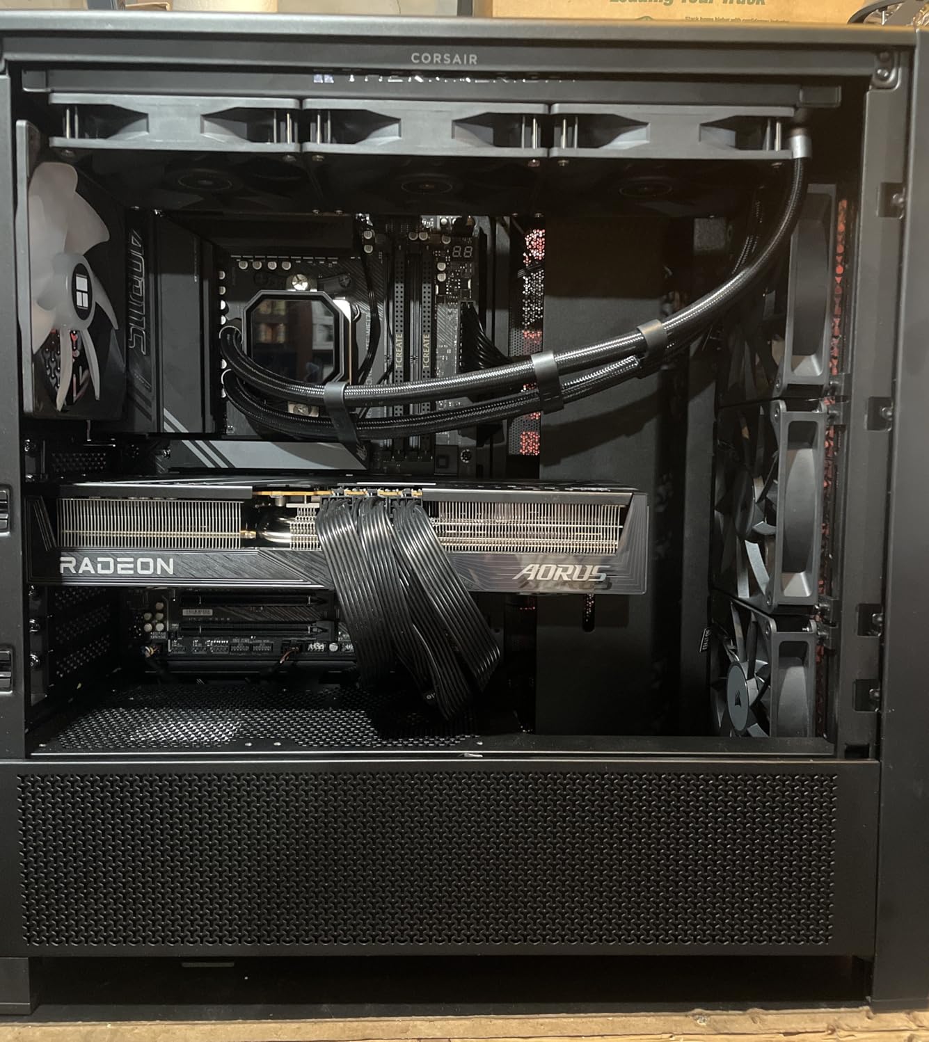 CORSAIR 4000D RS Frame Modular High Airflow Mid-Tower PC Case – 3X CORSAIR RS Fans – InfiniRail Fan Mounting System – Fits Multiple 360mm Radiators – Reverse Connector Motherboard Compatible – Black Customer Review CORSAIR 4000D RS Frame Modular High Airflow Mid-Tower PC Case – 3X CORSAIR RS Fans – InfiniRail Fan Mounting System – Fits Multiple 360mm Radiators – Reverse Connector Motherboard Compatible – Black - Customer Photo 2