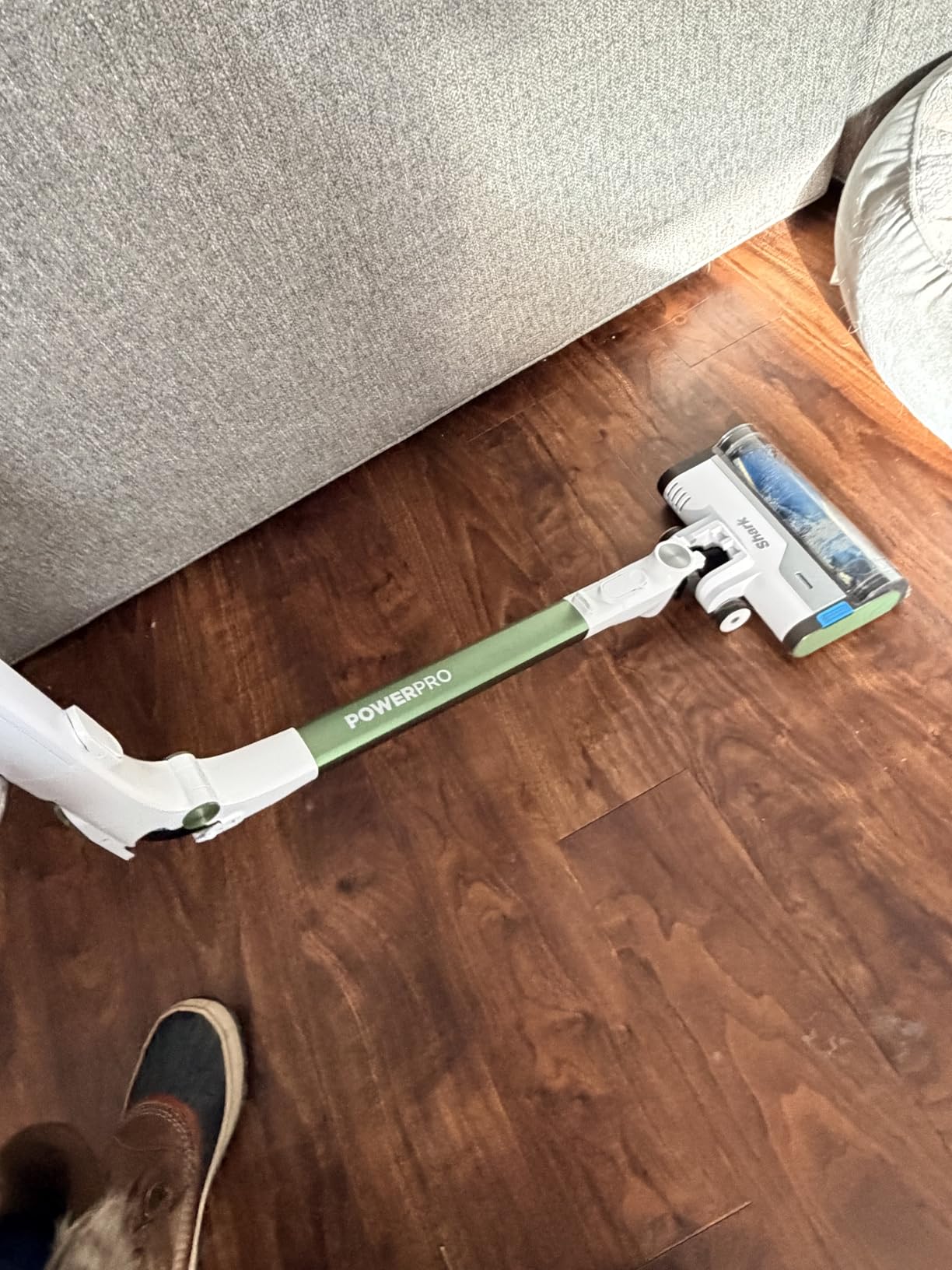 Shark IX141 Pet Cordless Vacuum Cleaner | LED Headlights | Removable Handheld Vacuum for Pet Hair | Crevice Tool & Pet Multi-Tool Included | 40min Runtime | For Carpet & Hard Floors | Grey customer photo 1