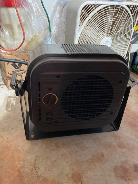 Qmark MUH35 Self-Contained Unit Heater with Mounting Bracket for Factories, Garages, Warehouses, and Schools, 5000 Watt, 240 Volt customer photo 2