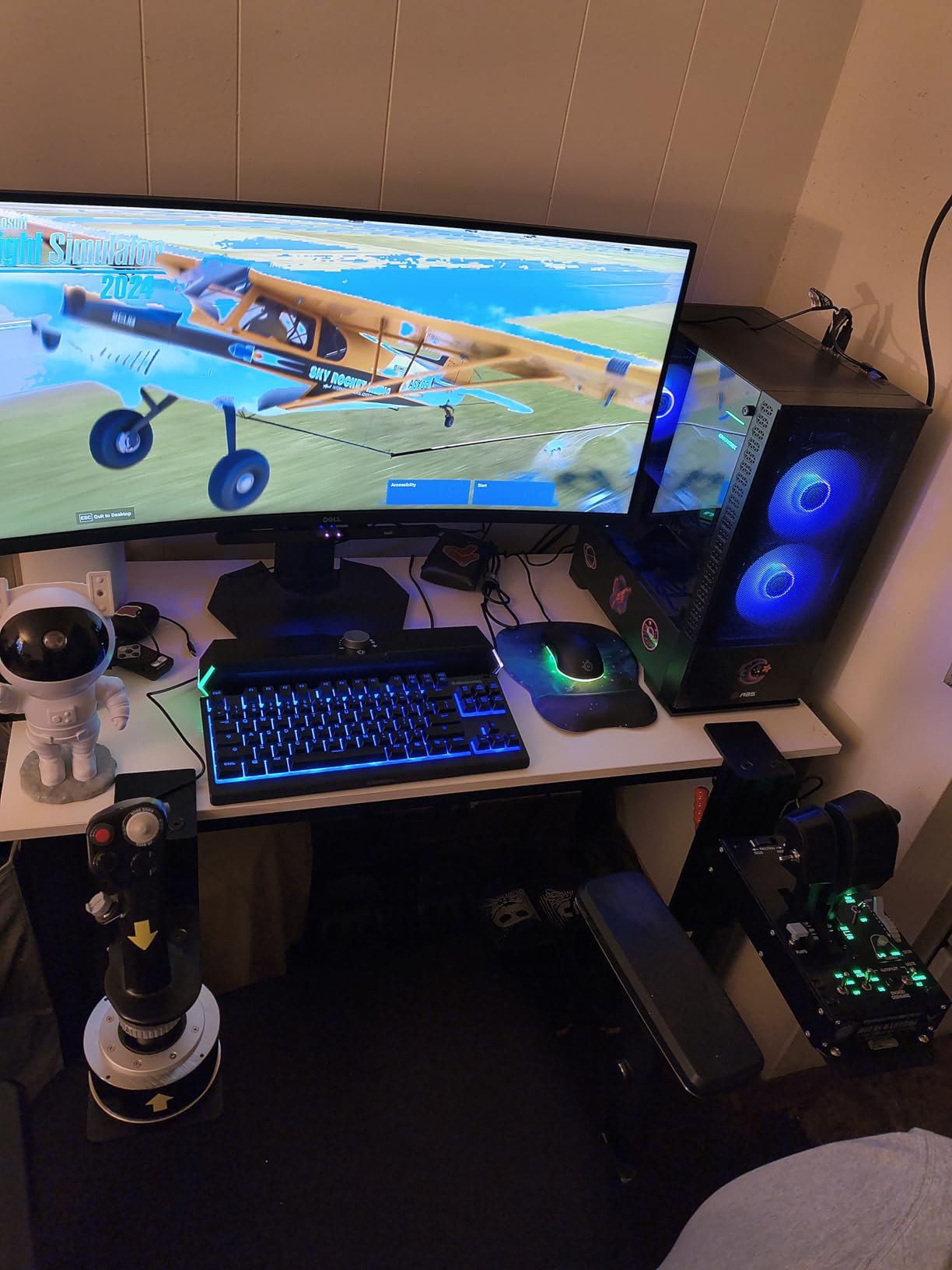 Thrustmaster HOTAS Warthog Flight Stick and Throttle - Metal Dual Throttle System, Official Replica of the U.S Air Force A-10C Aircraft Controls customer photo 1