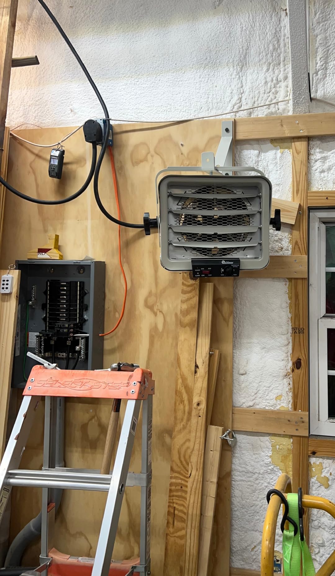DR. INFRARED HEATER DR-988 240V Electric Industrial Garage, Workshop, Warehouse, Construction Heater, 5600W, Thermostat 37-113°F, Portable, Wall Ceiling Mount customer photo 1