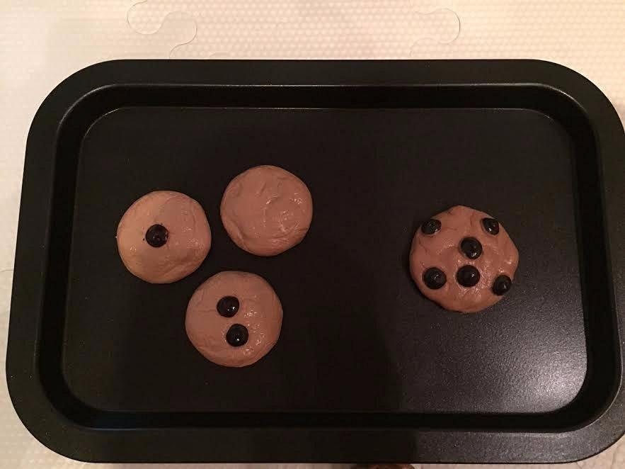 Learning Resources Smart Counting Cookies - Chocolate Chip Play Food, Preschool Activities, Toddler Sensory Toy, Play Kitchen Accessories, Sorting and Stacking, Fine Motor Numbers , Math Games customer photo 2